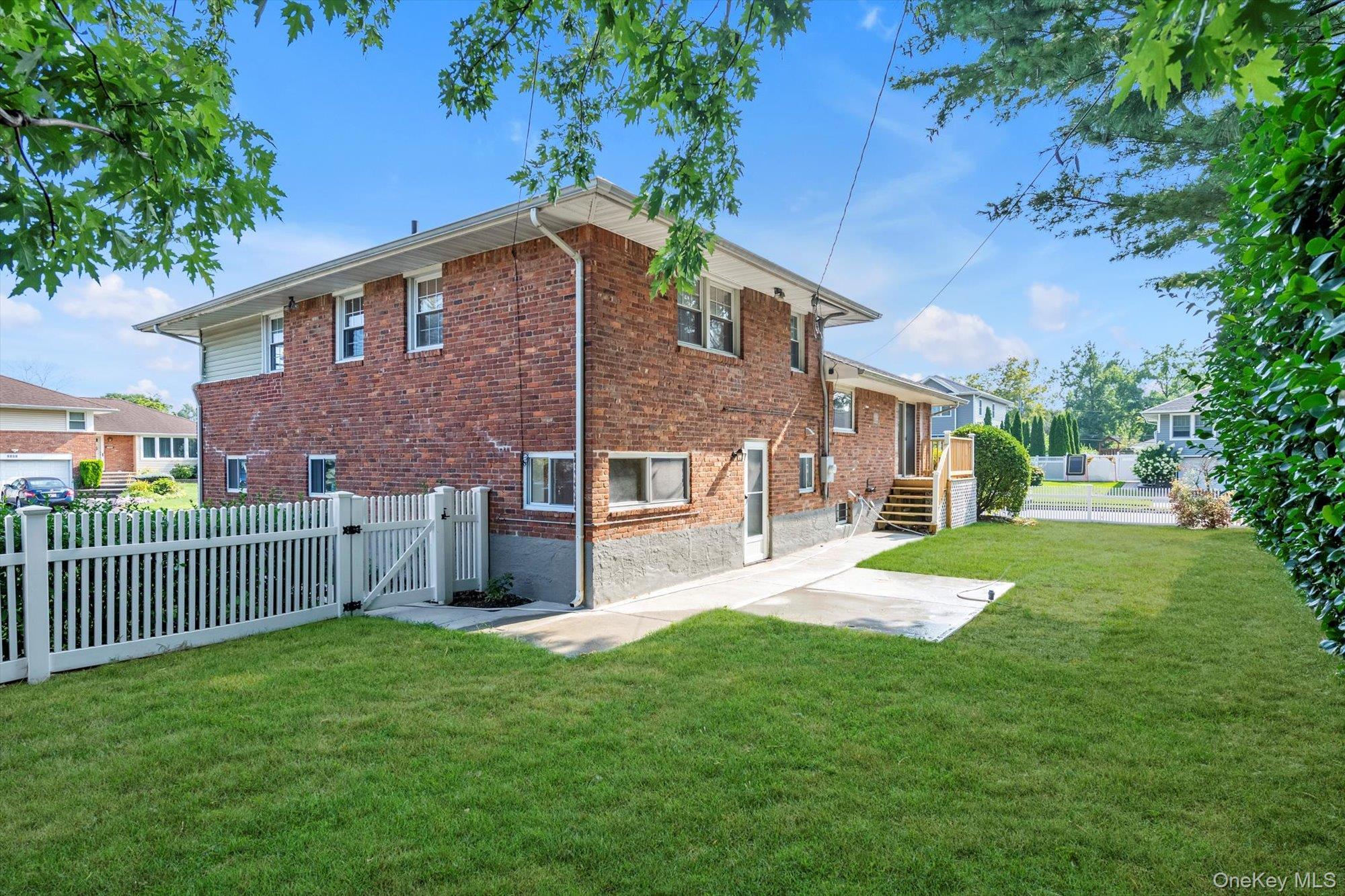 Single Family Wellington  Nassau County, NY 11590, MLS-902005-22