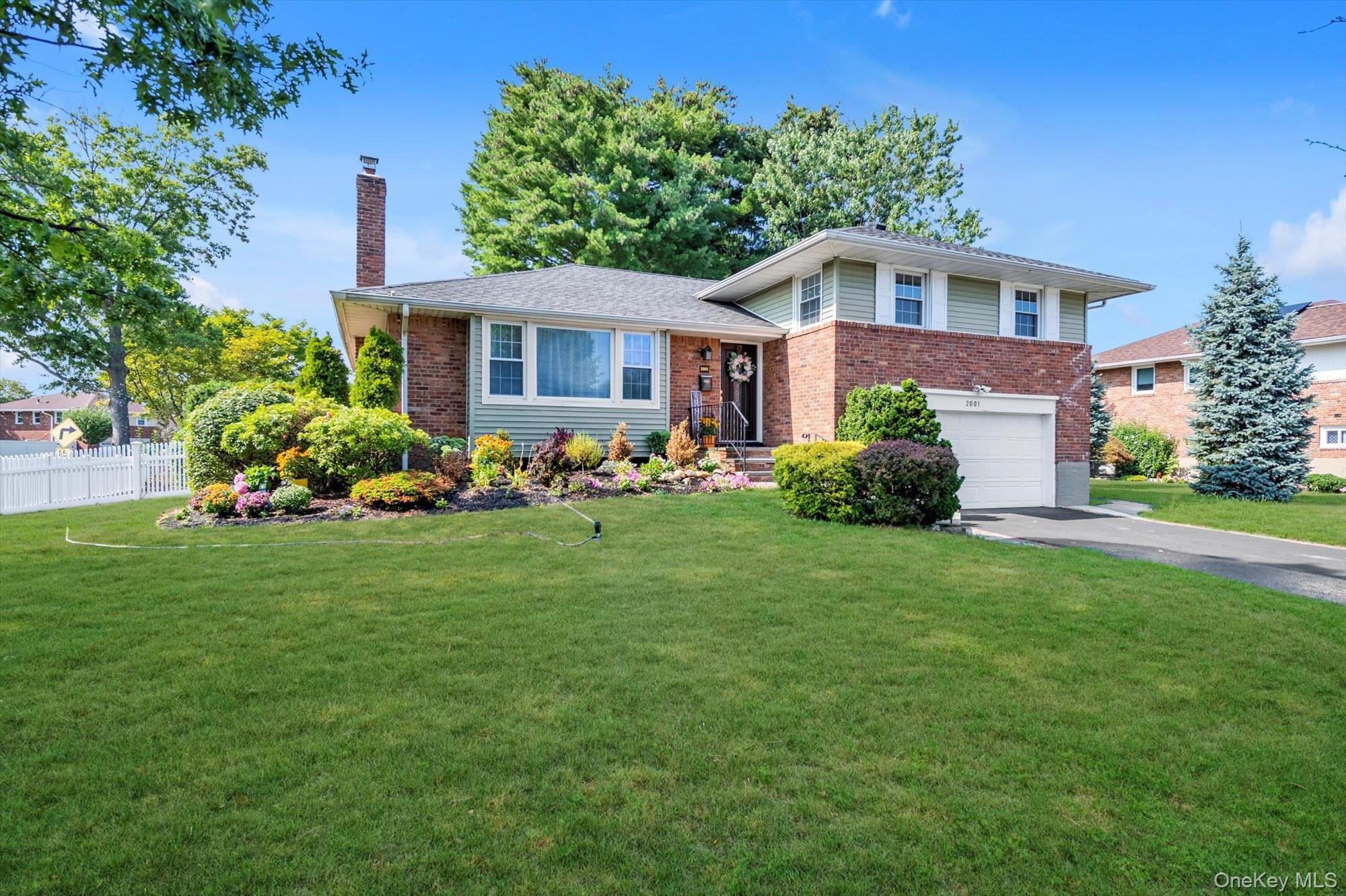 Single Family Wellington  Nassau County, NY 11590, MLS-902005-23