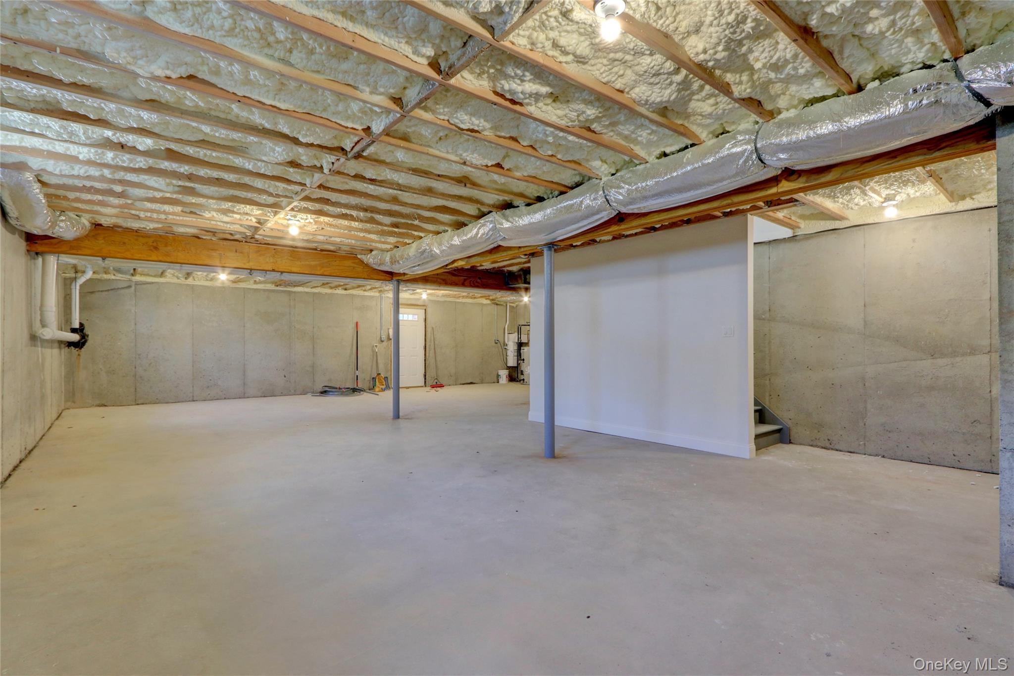 Single Family Hickory Nassau County, NY 11709, MLS-902009-37