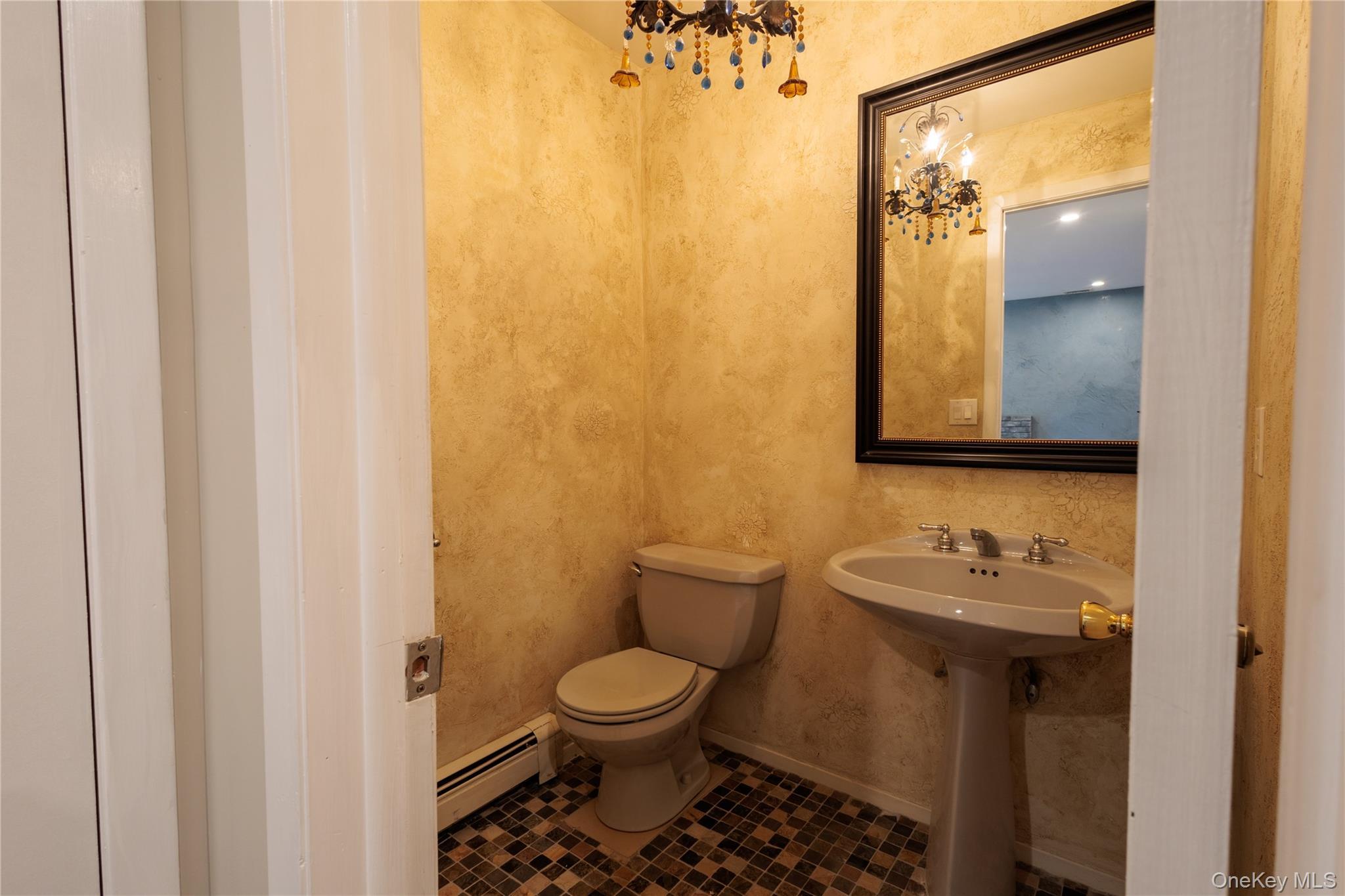 Single Family Hill  Suffolk County, NY 11780, MLS-902012-12