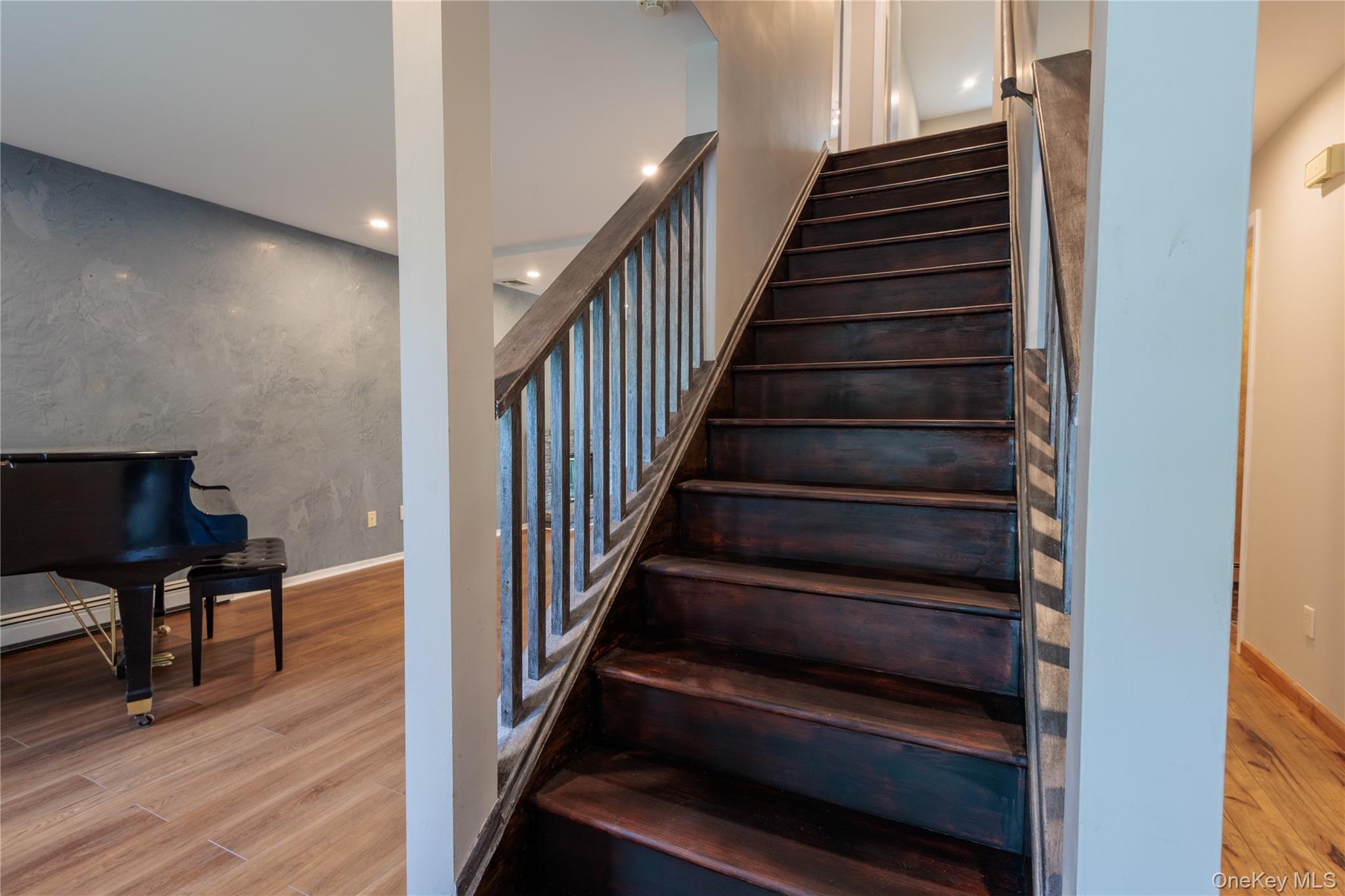 Single Family Hill  Suffolk County, NY 11780, MLS-902012-13