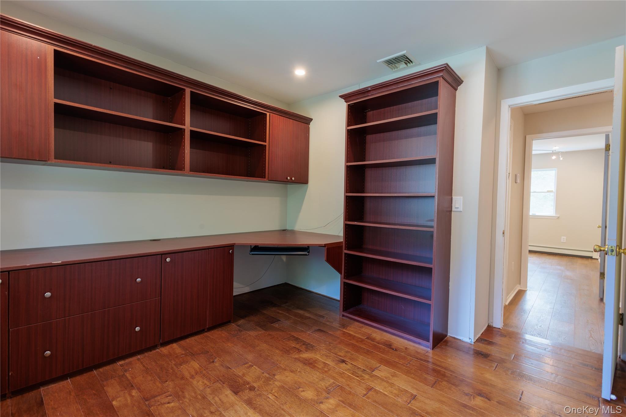 Single Family Hill  Suffolk County, NY 11780, MLS-902012-25