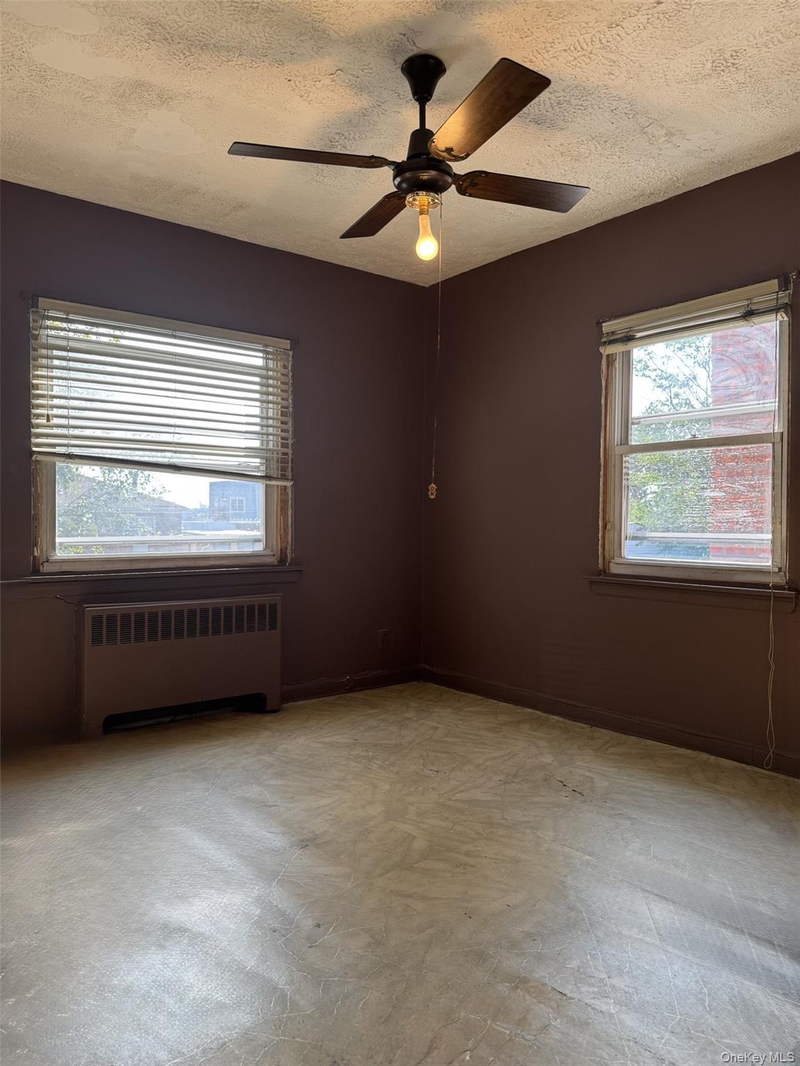 Single Family 213th  Bronx, NY 10469, MLS-902020-10