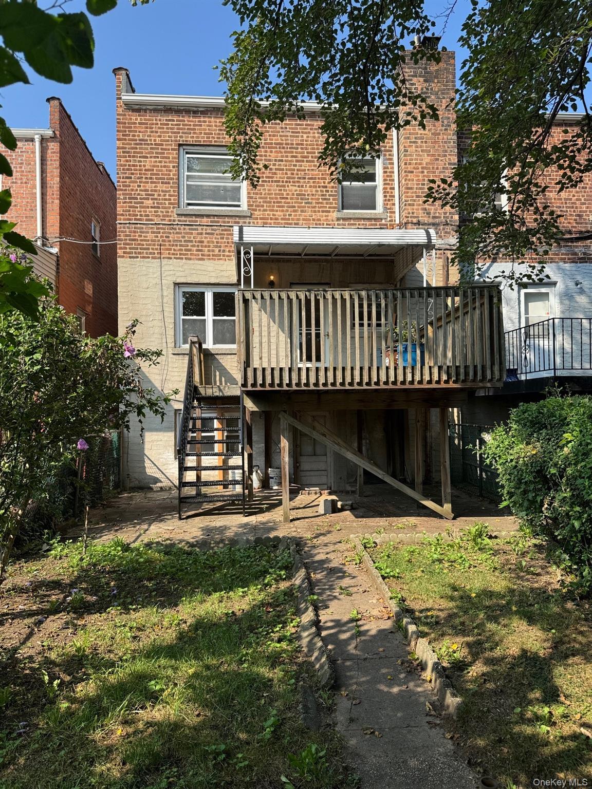 Single Family 213th  Bronx, NY 10469, MLS-902020-16