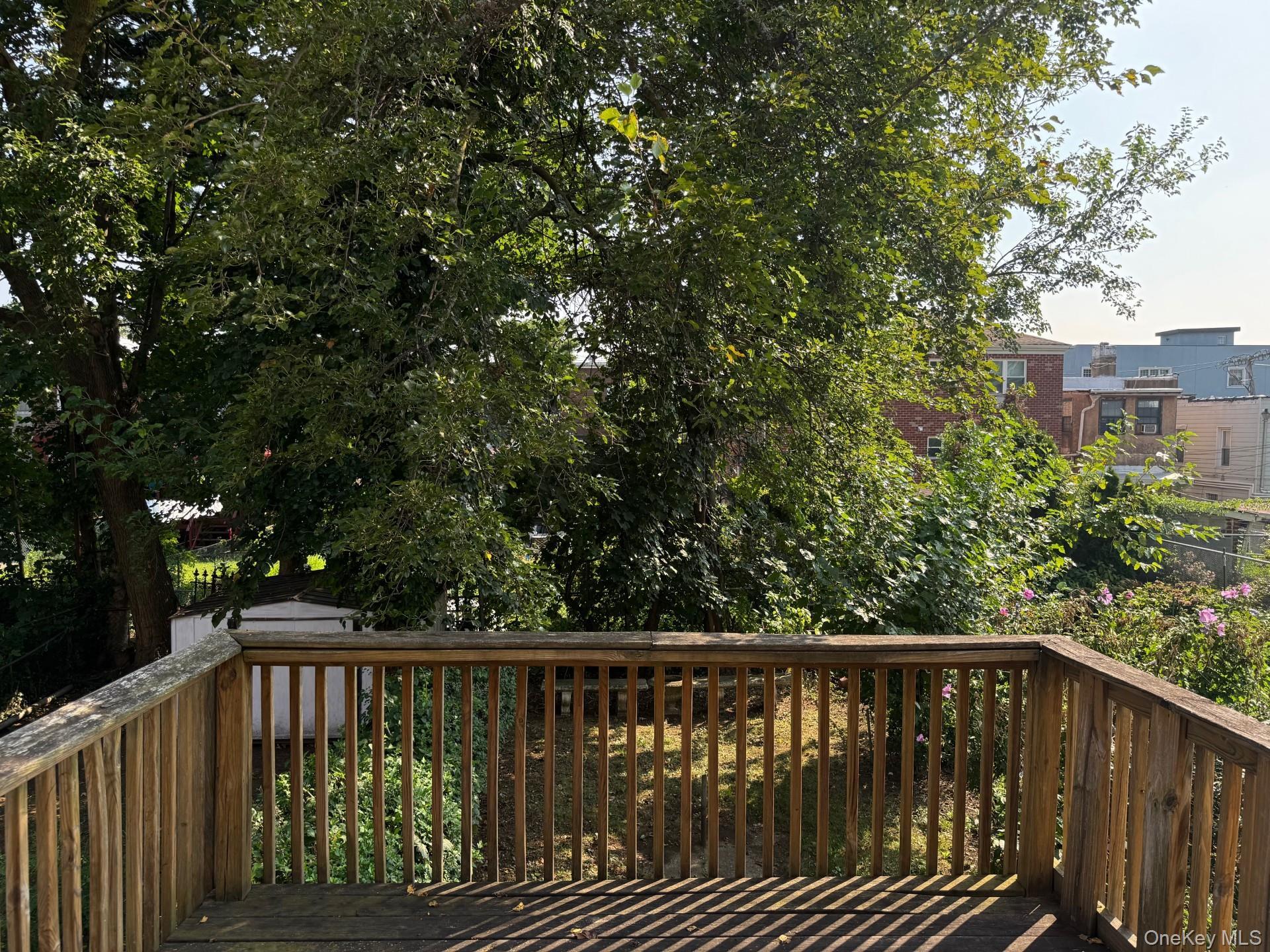Single Family 213th  Bronx, NY 10469, MLS-902020-17