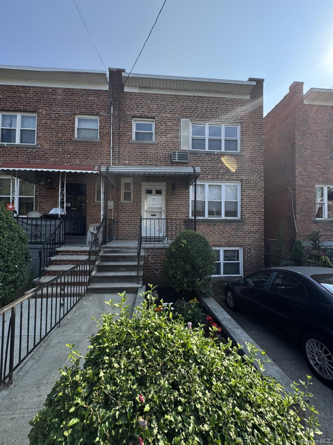 Single Family 213th  Bronx, NY 10469, MLS-902020-21
