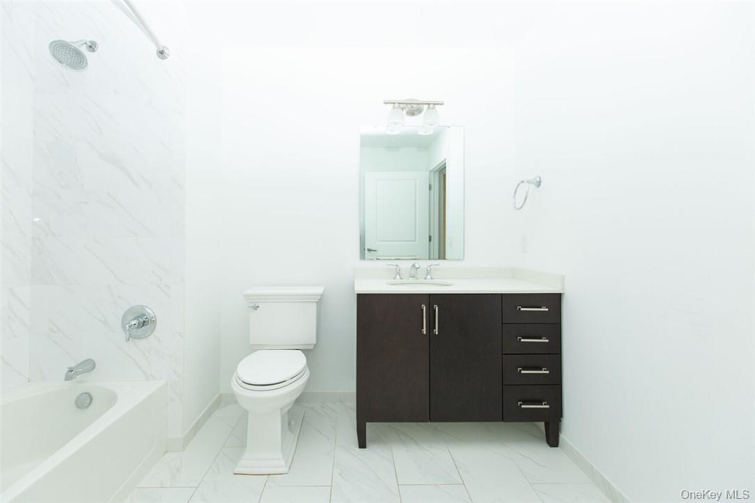Condo Byron  Westchester County, NY 10538, MLS-902029-10