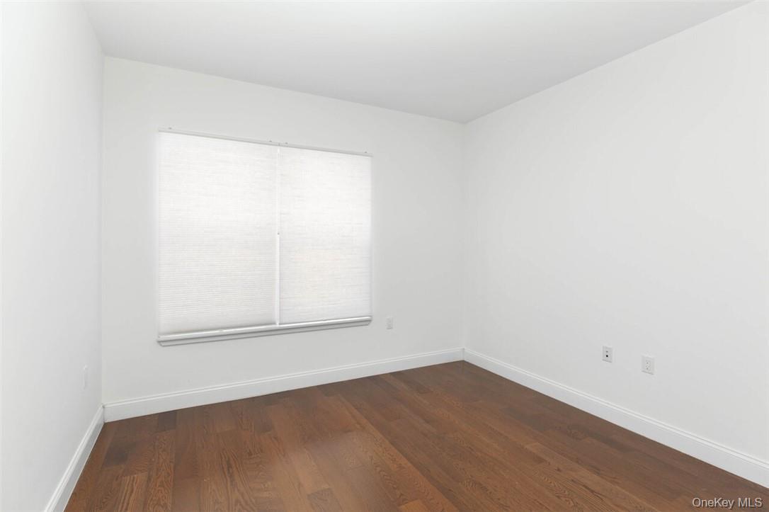 Condo Byron  Westchester County, NY 10538, MLS-902029-9