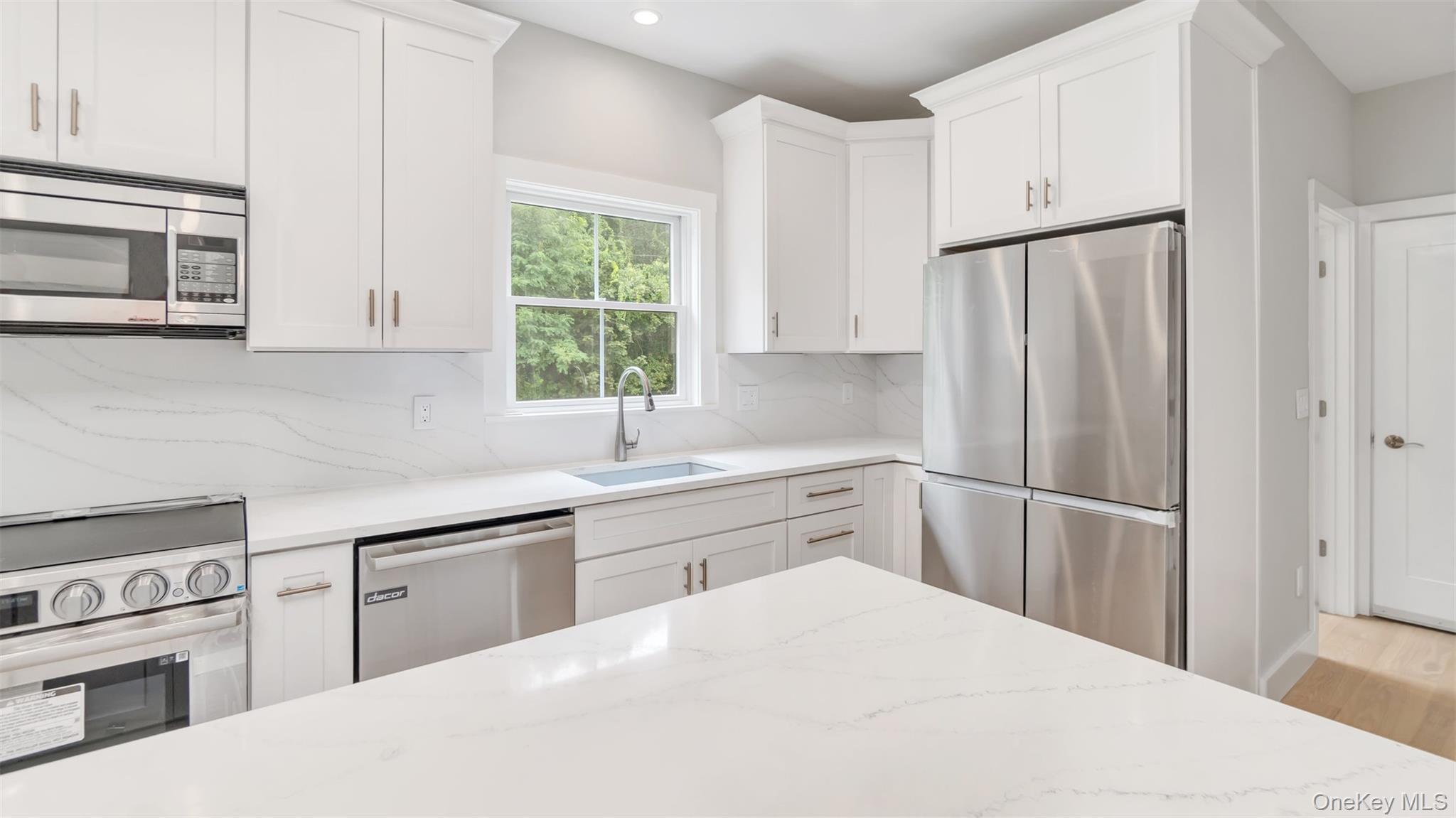 Single Family Fanning Suffolk County, NY 11946, MLS-902059-13