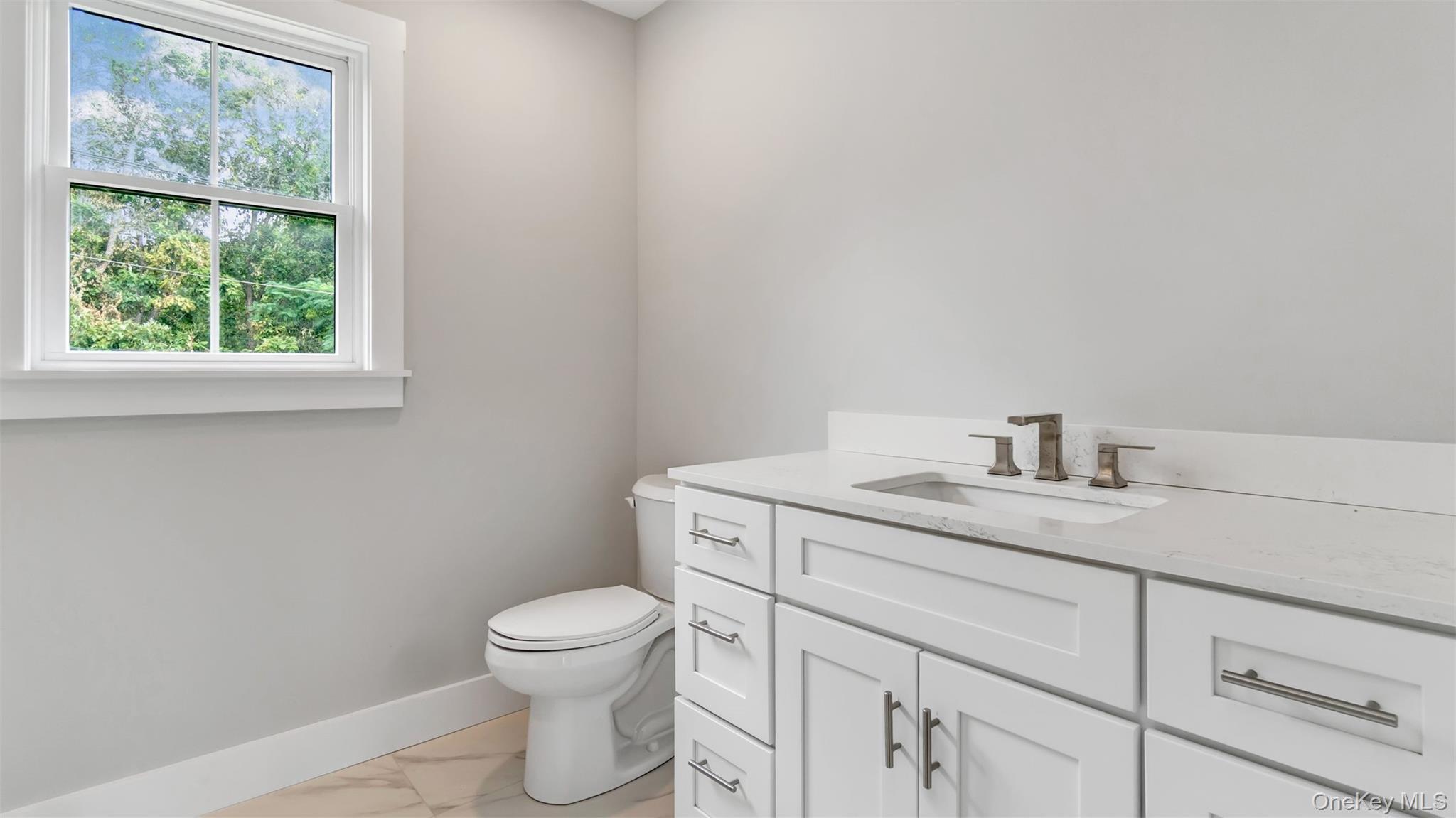 Single Family Fanning Suffolk County, NY 11946, MLS-902059-31