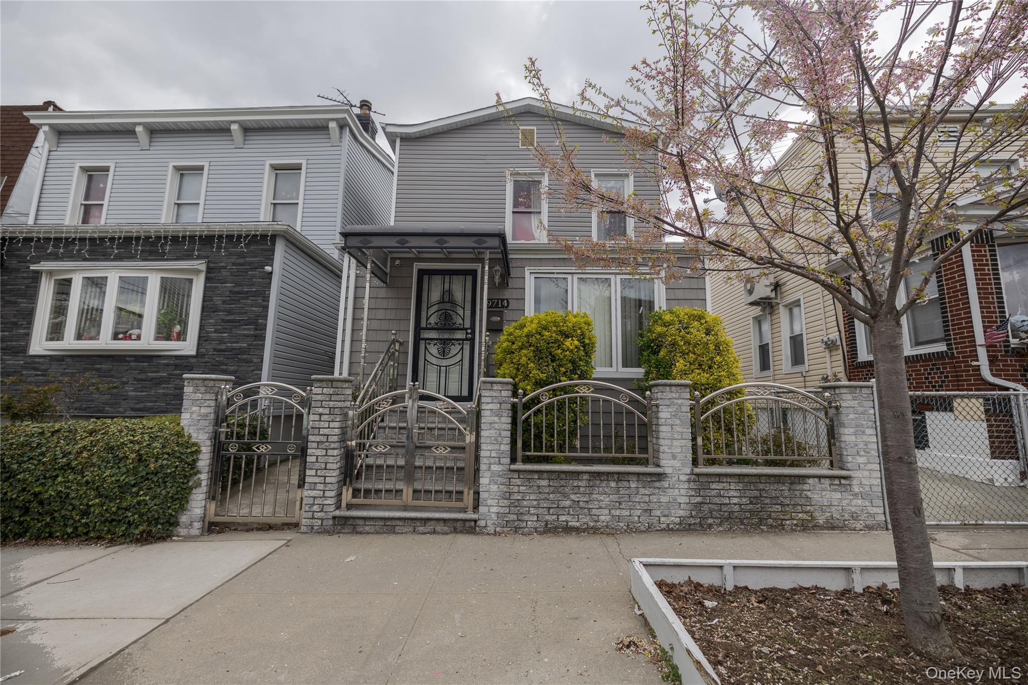 Single Family 88th Street Queens, NY 11416, MLS-902109-2