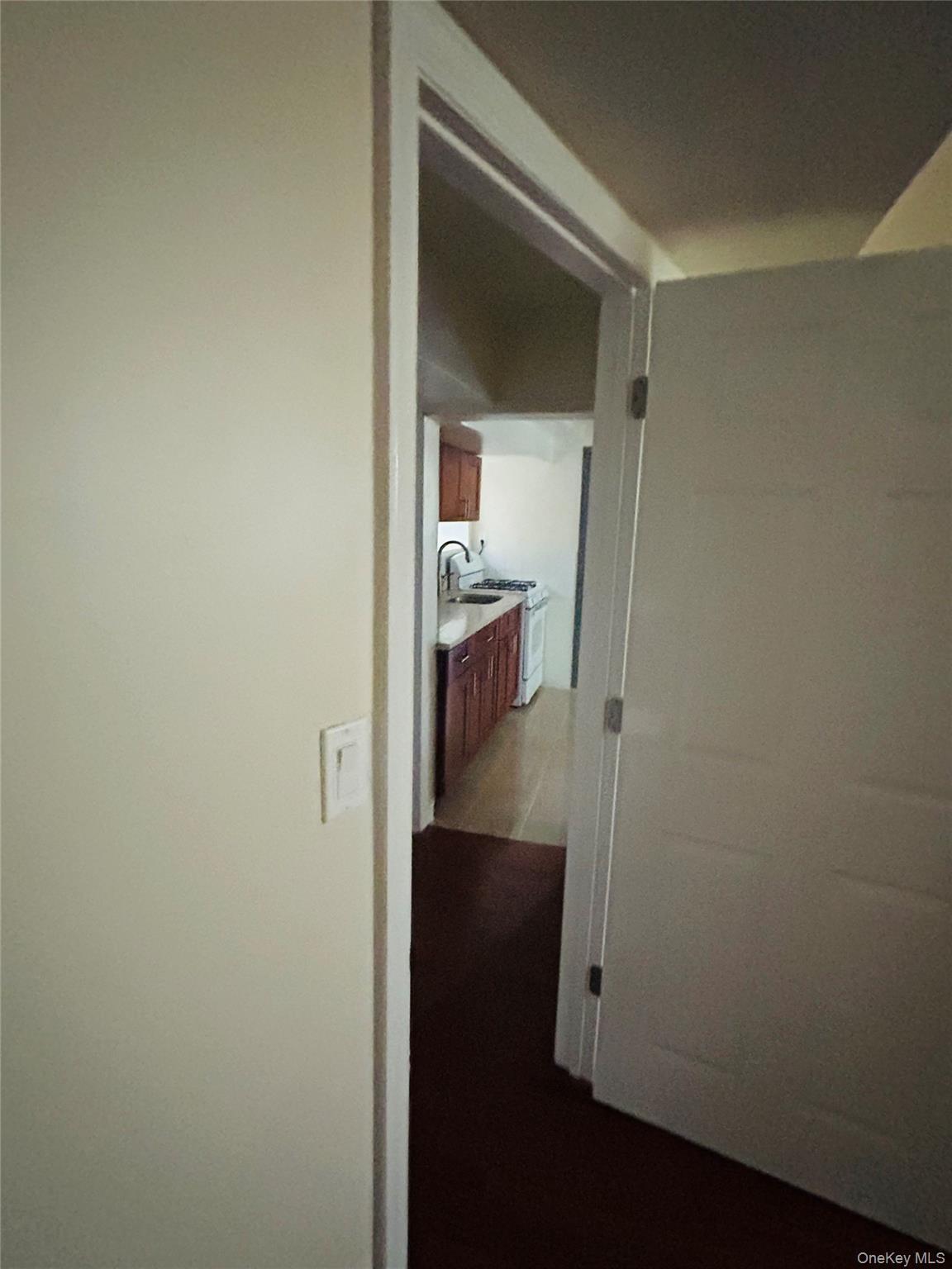 Apartment Tenbroeck  Bronx, NY 10469, MLS-902113-8