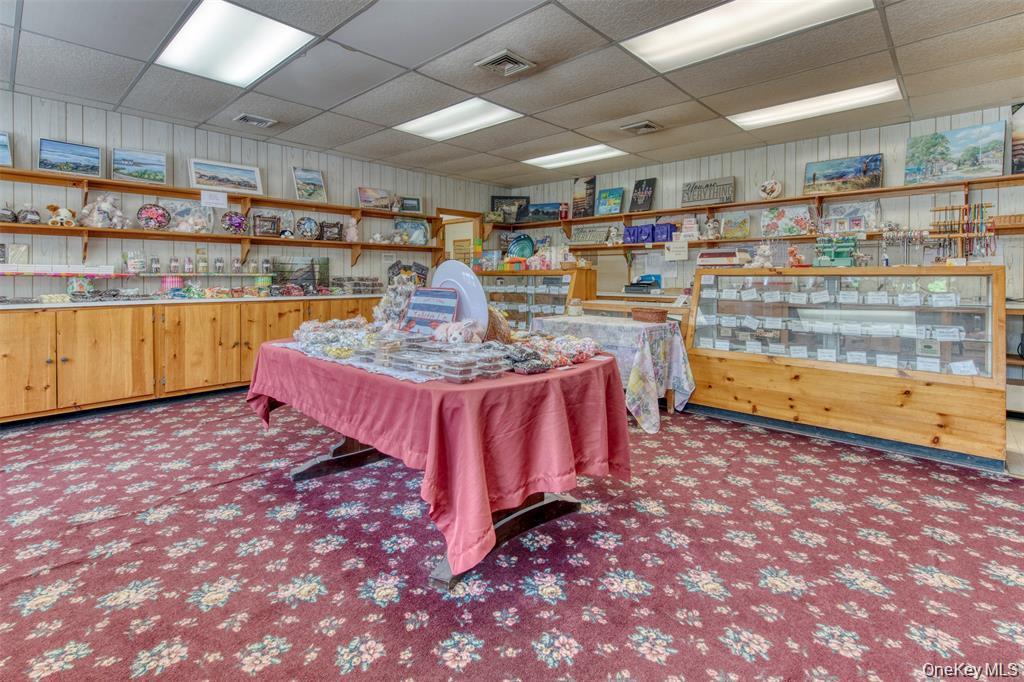 Single Family Main Suffolk County, NY 11957, MLS-902120-3