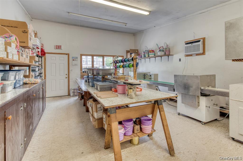 Single Family Main Suffolk County, NY 11957, MLS-902120-7