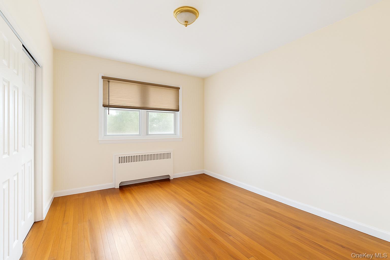 Single Family Colden  Bronx, NY 10462, MLS-902162-5