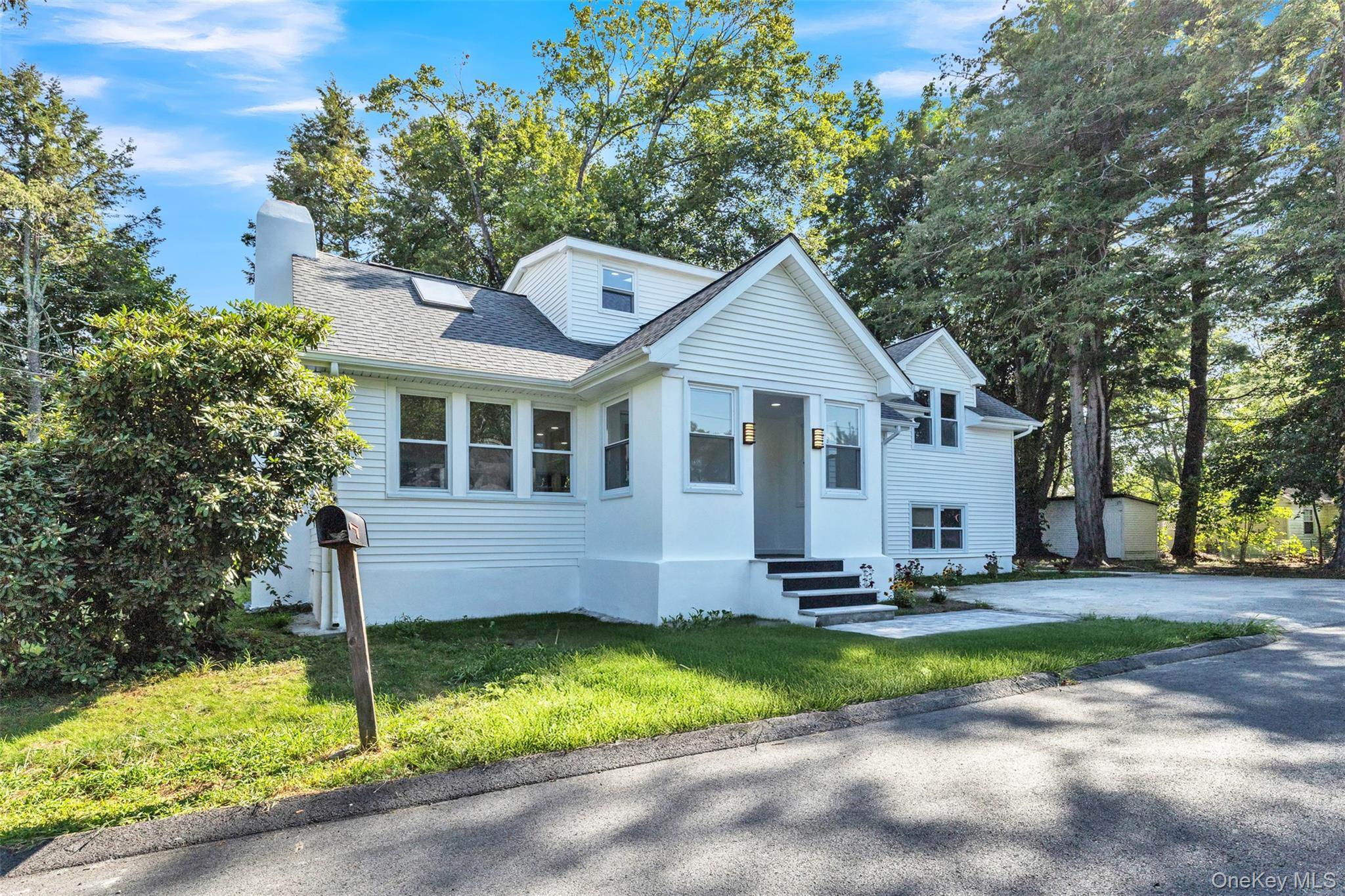 Single Family Locust  Westchester County, NY 10598, MLS-902163-2