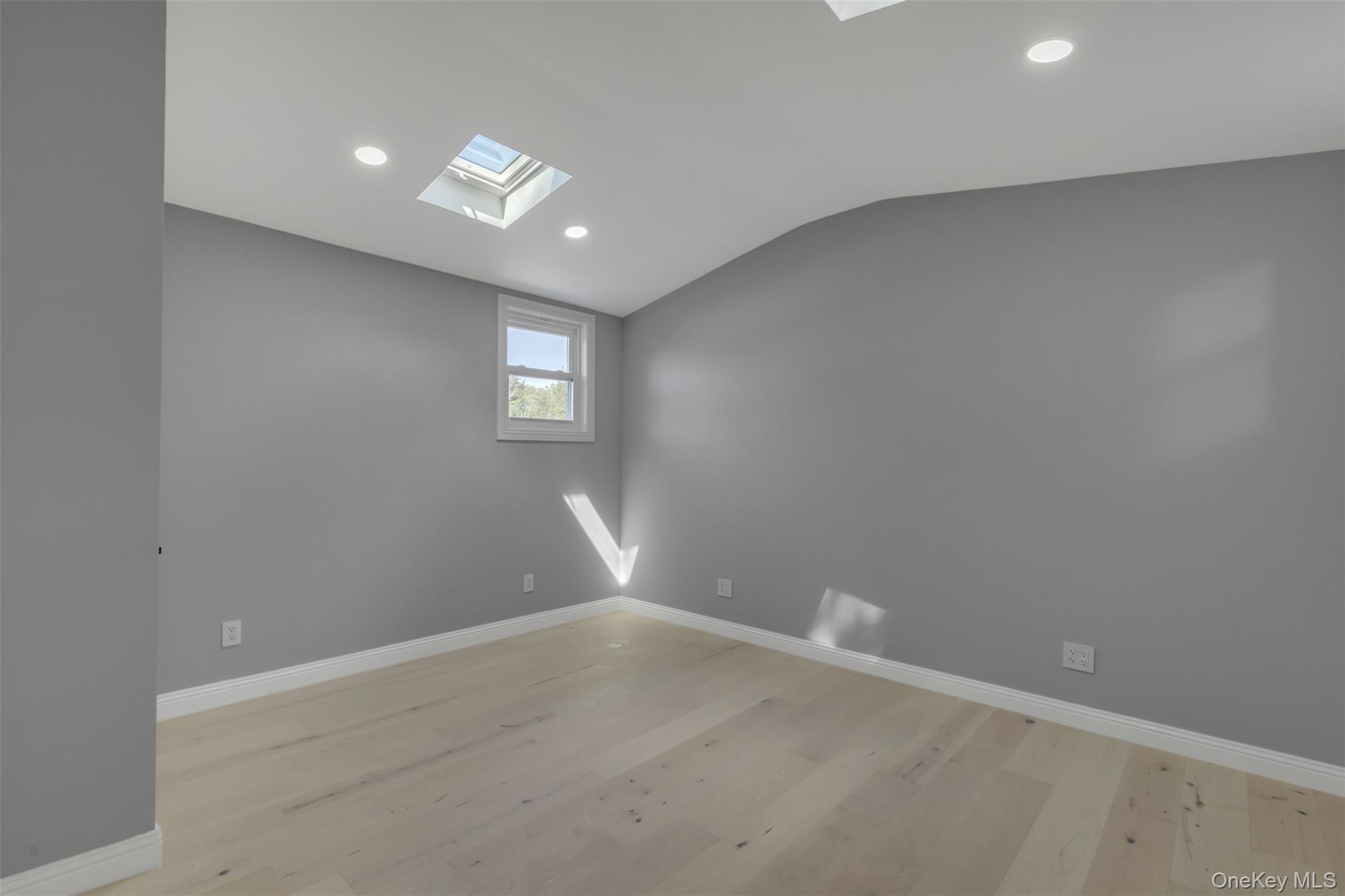 Single Family Locust  Westchester County, NY 10598, MLS-902163-20