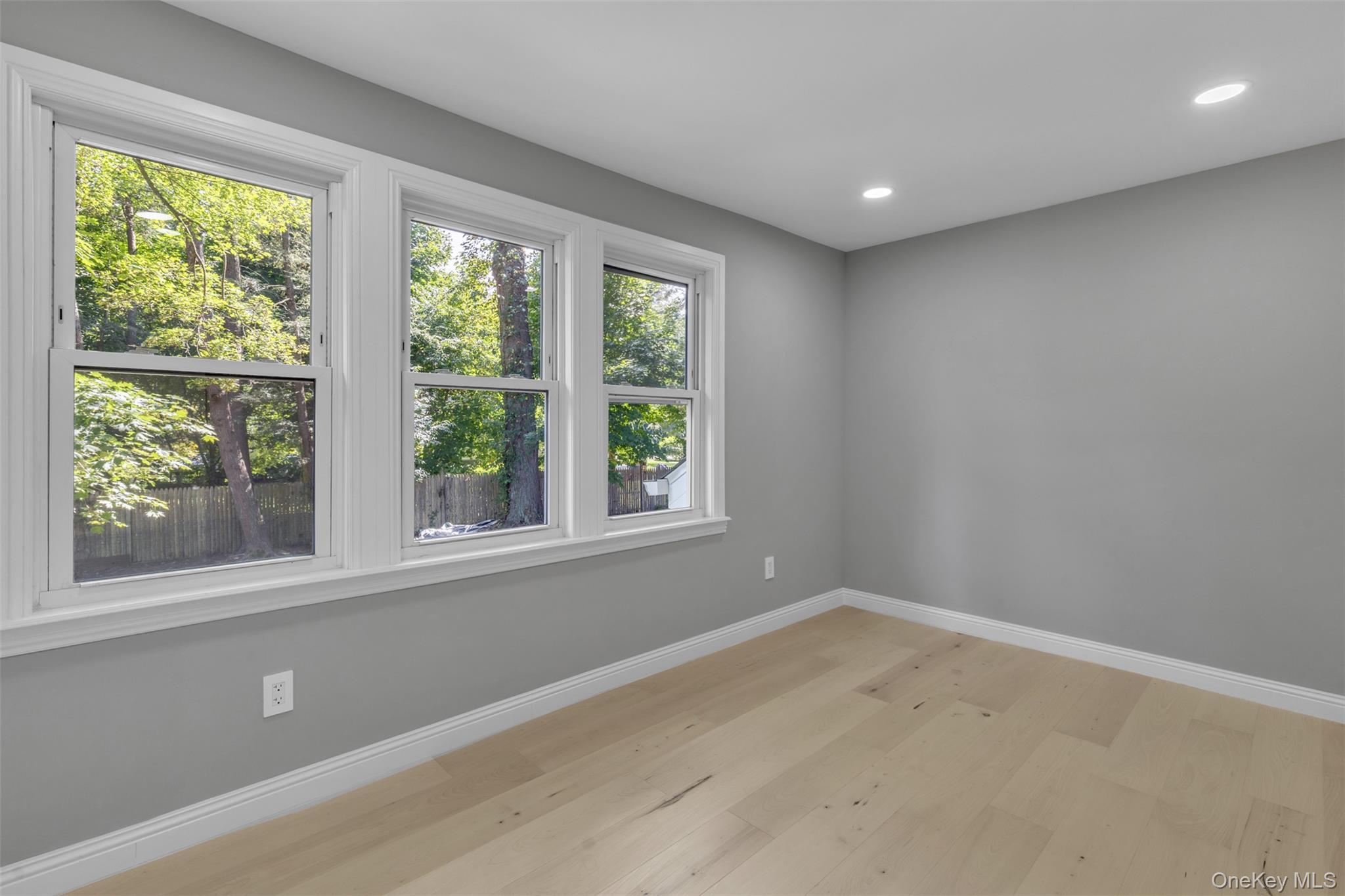 Single Family Locust  Westchester County, NY 10598, MLS-902163-25