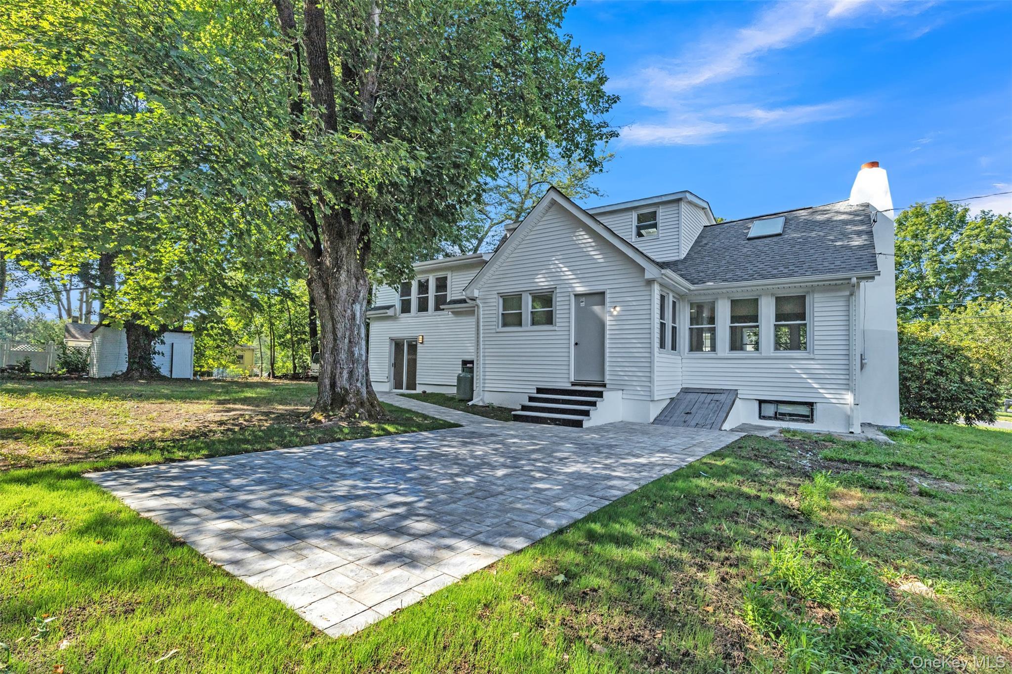 Single Family Locust  Westchester County, NY 10598, MLS-902163-34