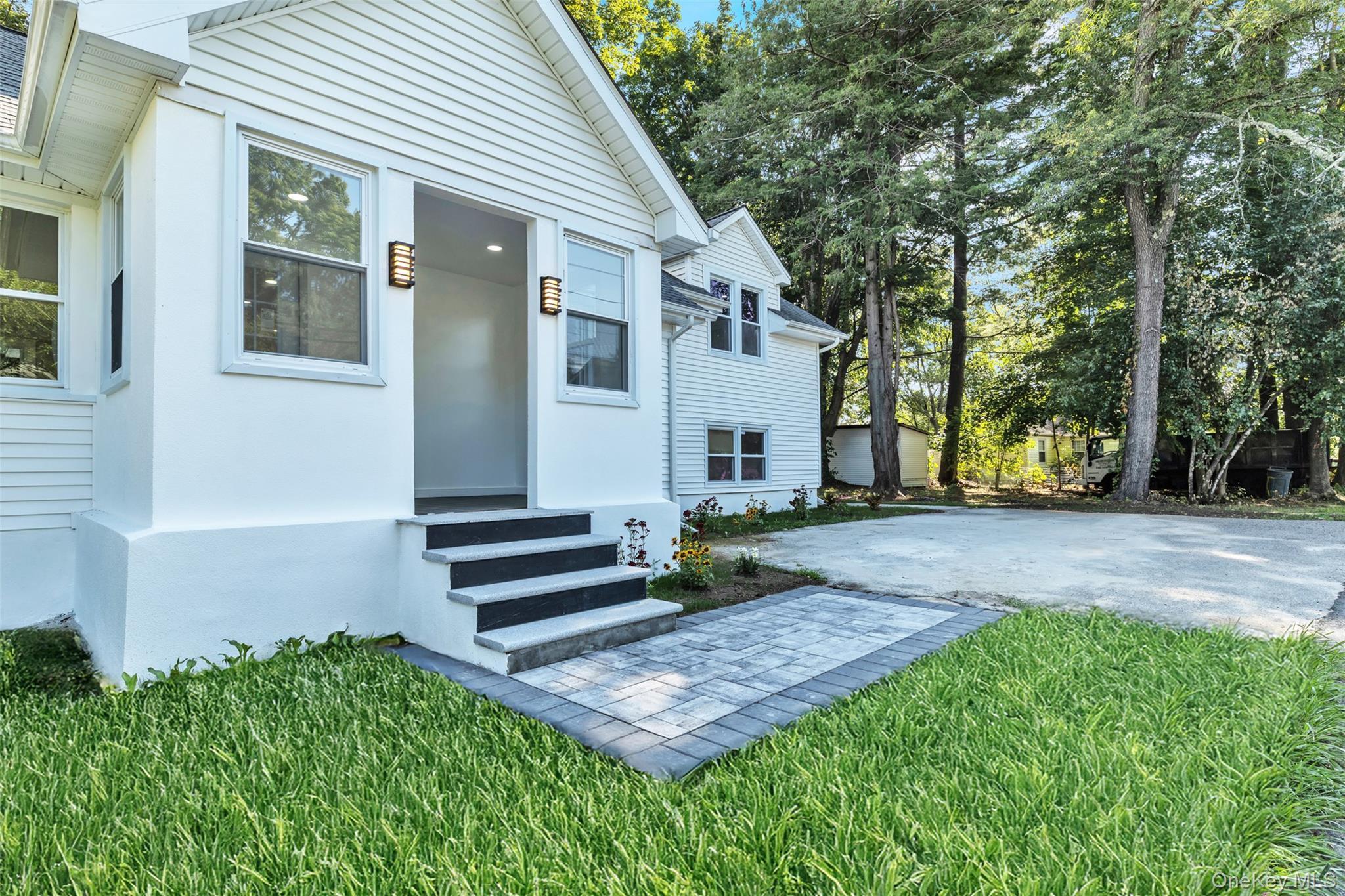 Single Family Locust  Westchester County, NY 10598, MLS-902163-4