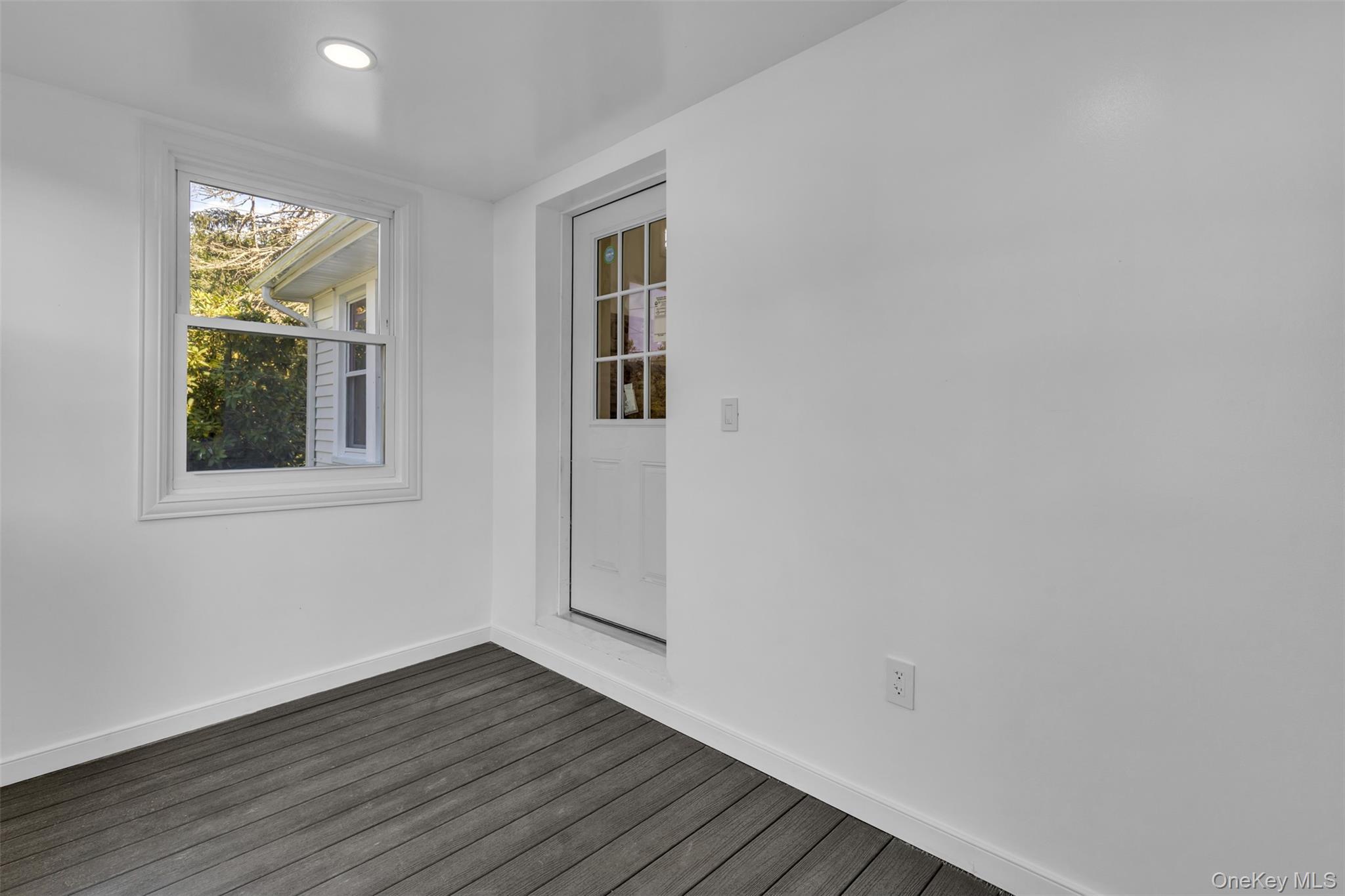 Single Family Locust  Westchester County, NY 10598, MLS-902163-6