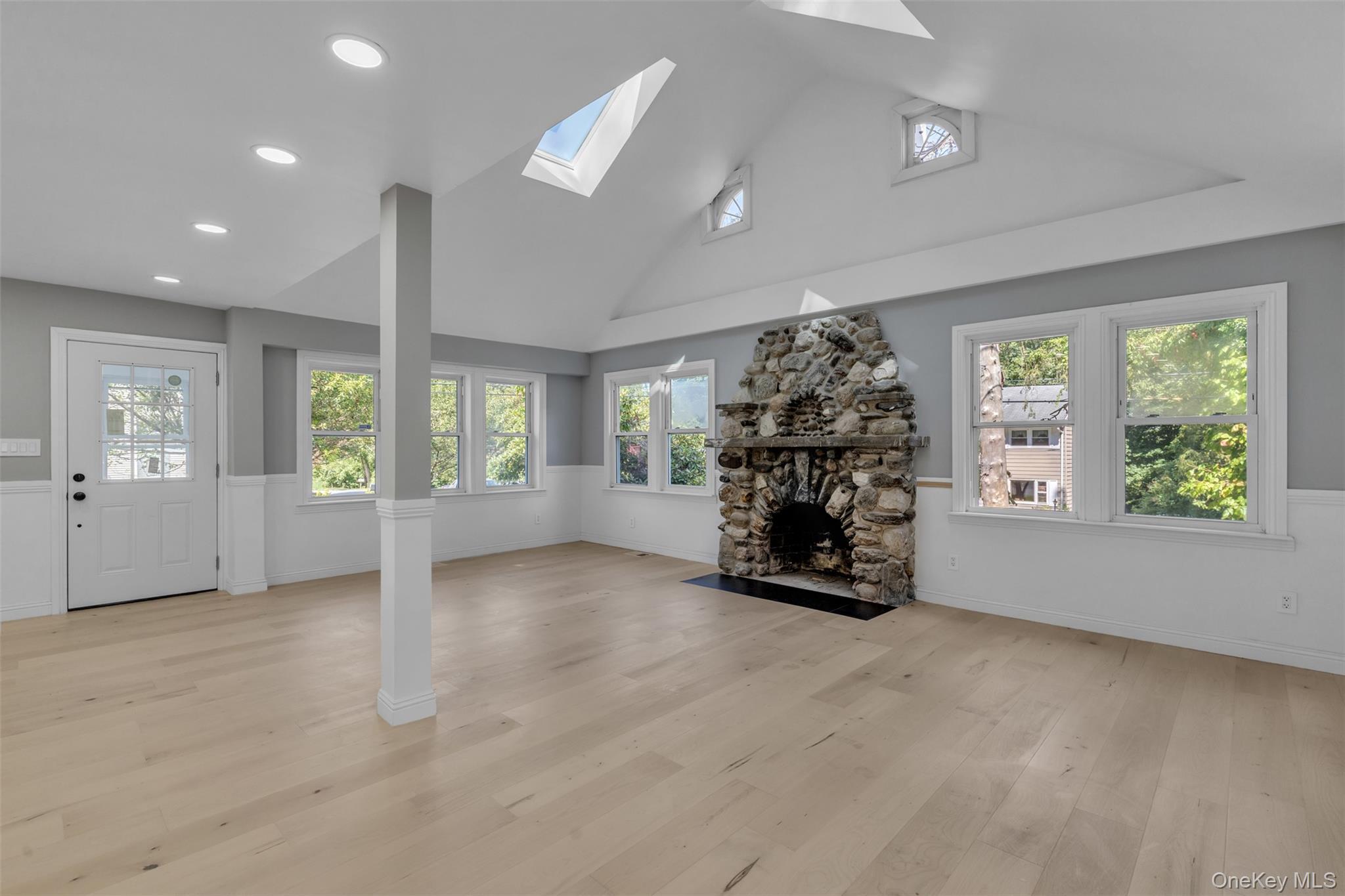 Single Family Locust  Westchester County, NY 10598, MLS-902163-7