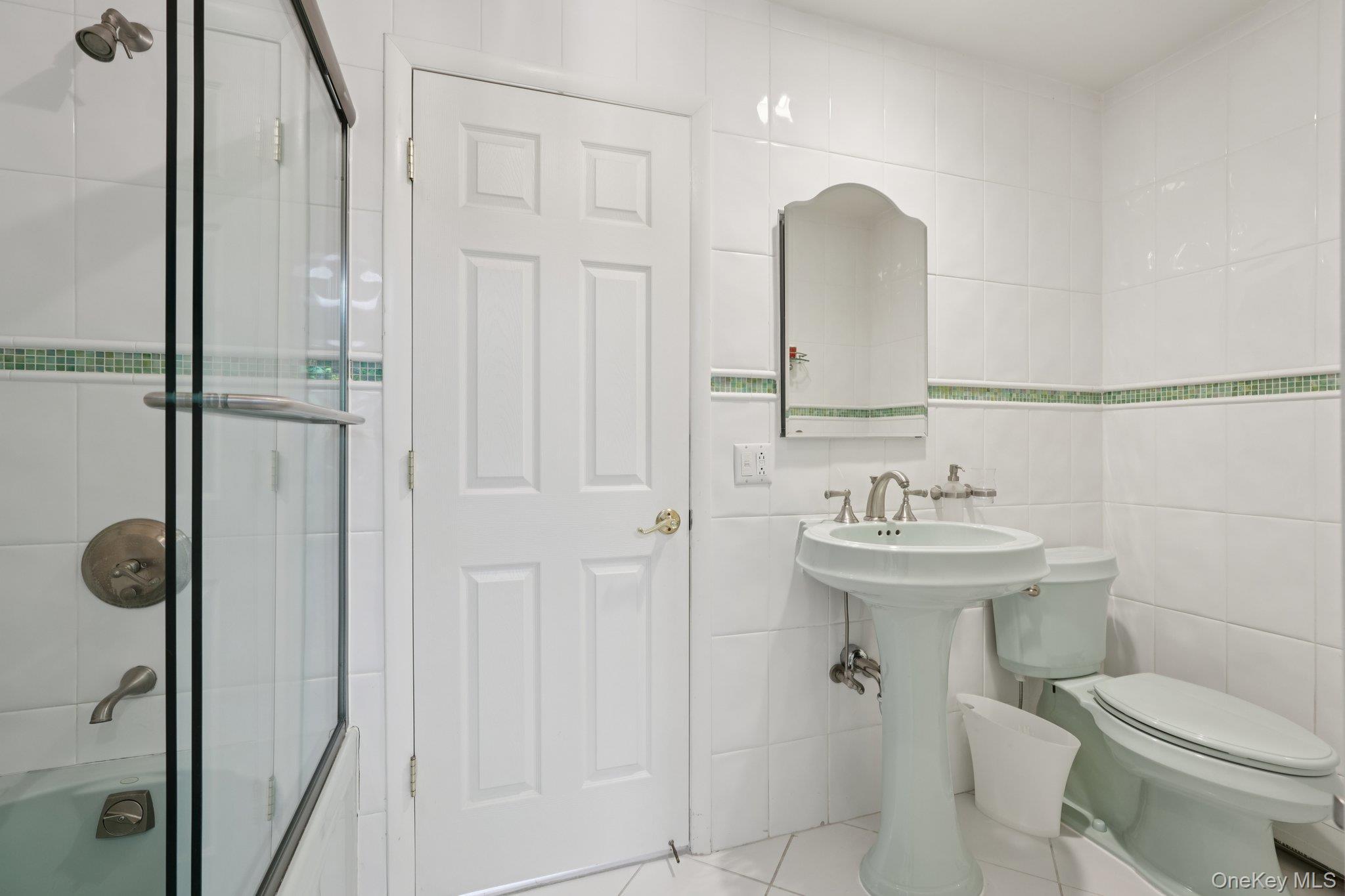 Single Family Old Phillips Hill Rockland County, NY 10956, MLS-902170-23