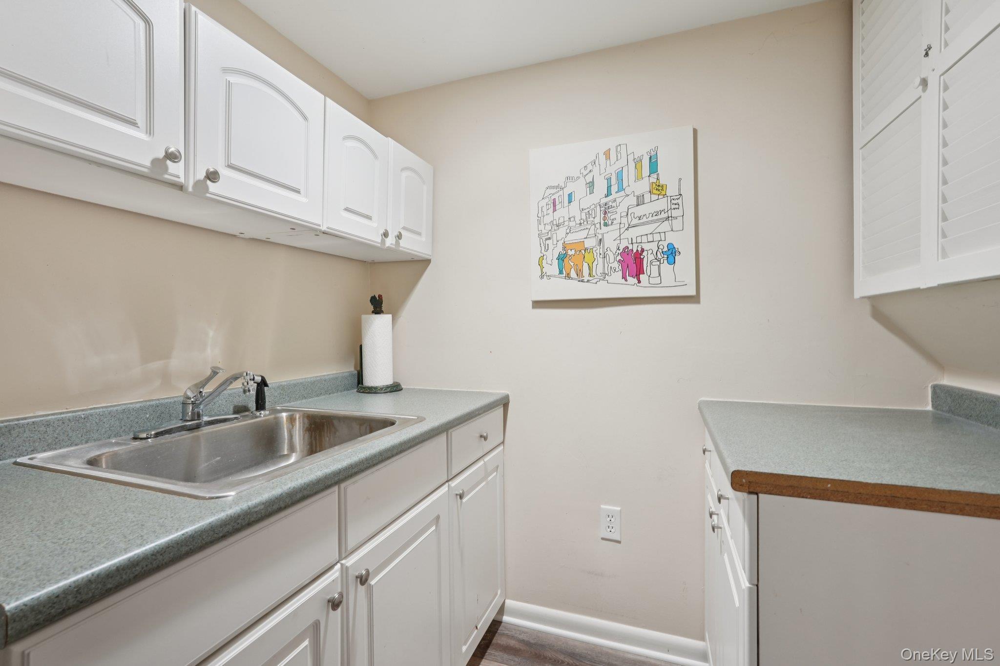 Single Family Old Phillips Hill Rockland County, NY 10956, MLS-902170-33