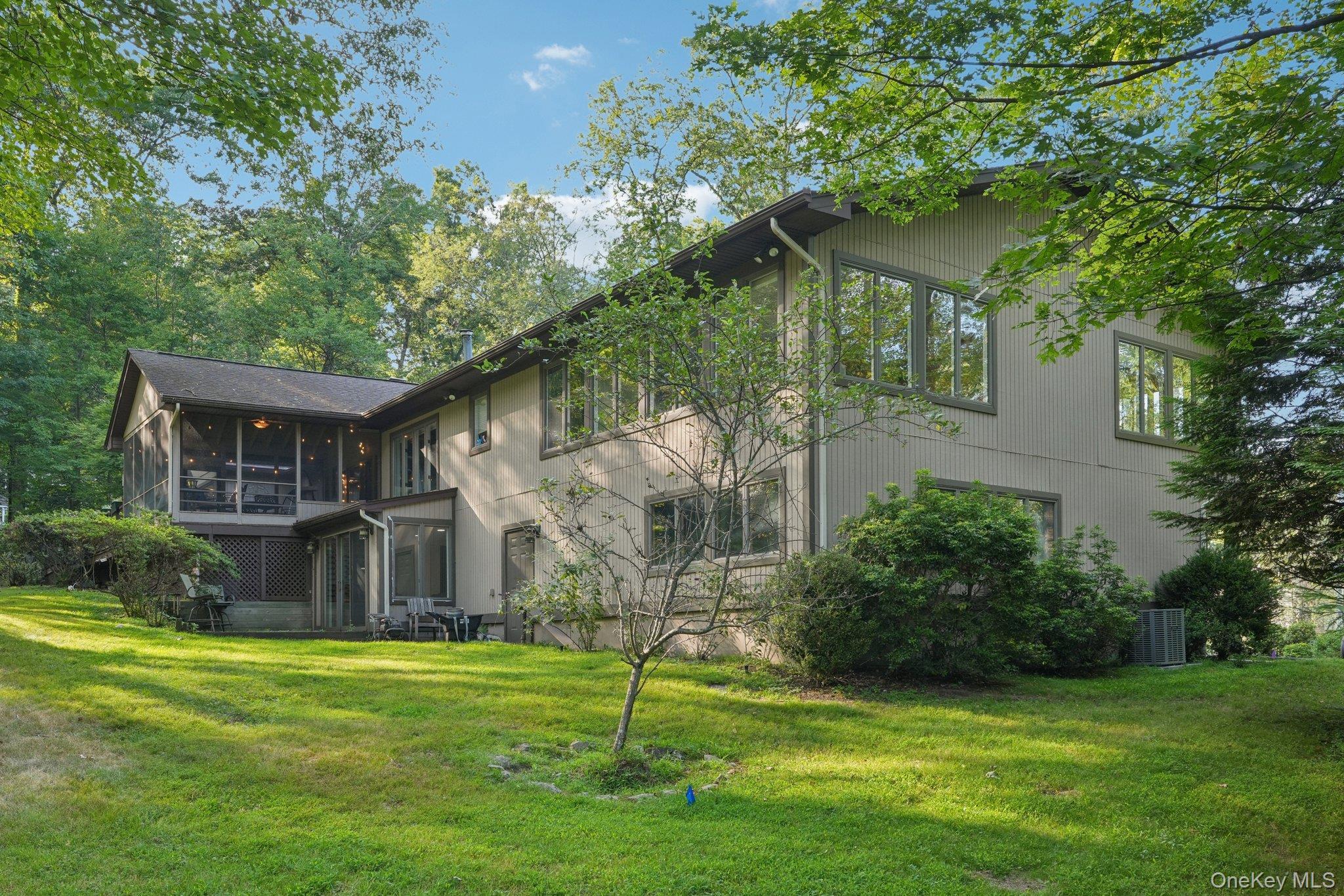 Single Family Old Phillips Hill Rockland County, NY 10956, MLS-902170-41