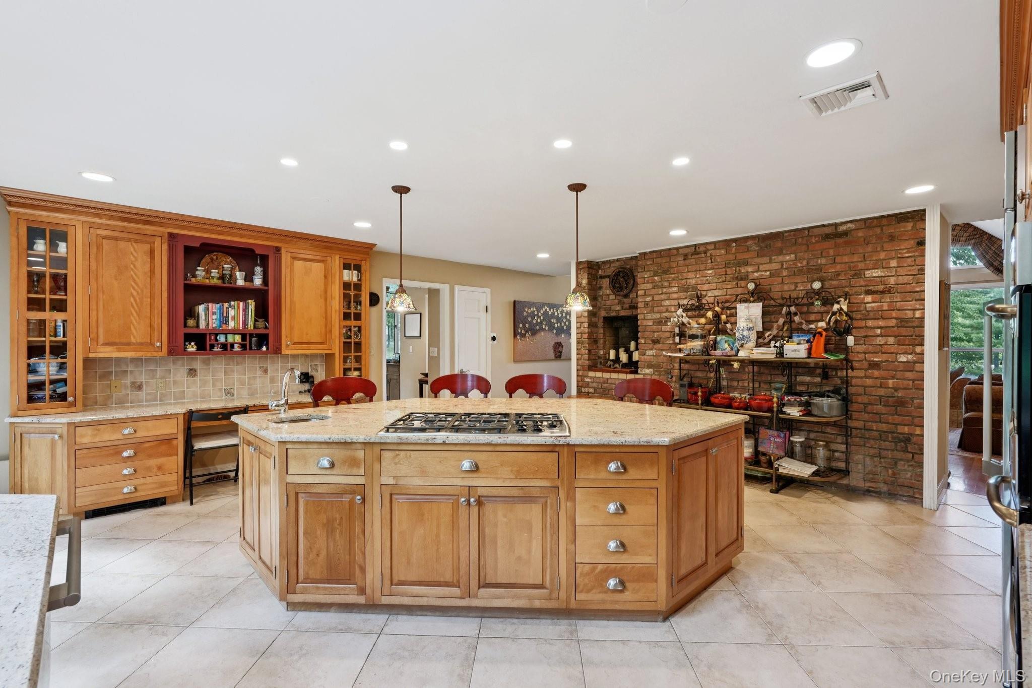 Single Family Old Phillips Hill Rockland County, NY 10956, MLS-902170-6