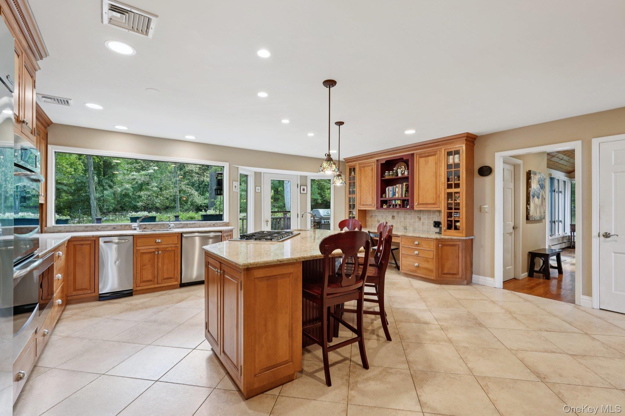 Single Family Old Phillips Hill Rockland County, NY 10956, MLS-902170-8