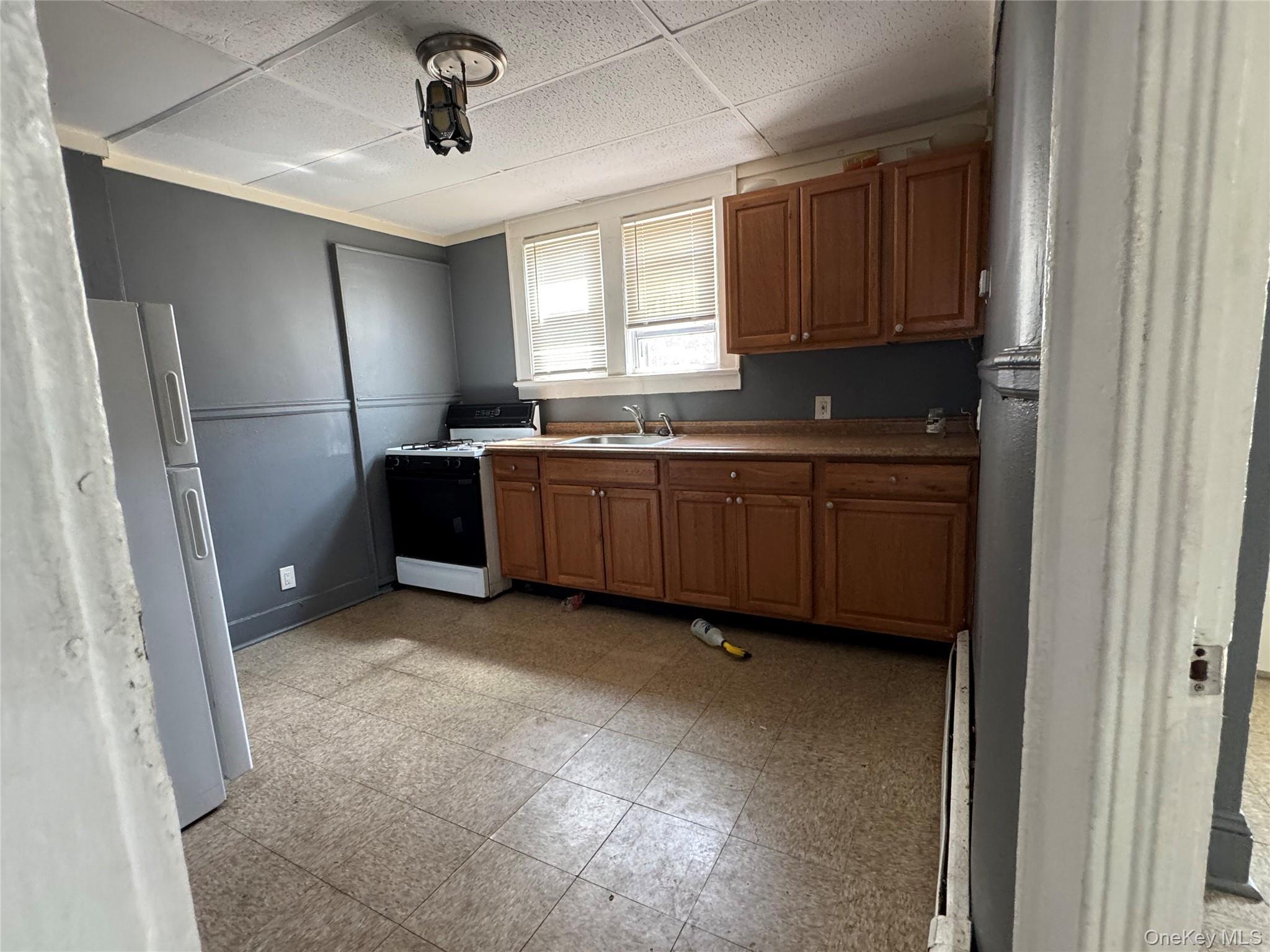 Single Family Graham Nassau County, NY 11550, MLS-902173-5