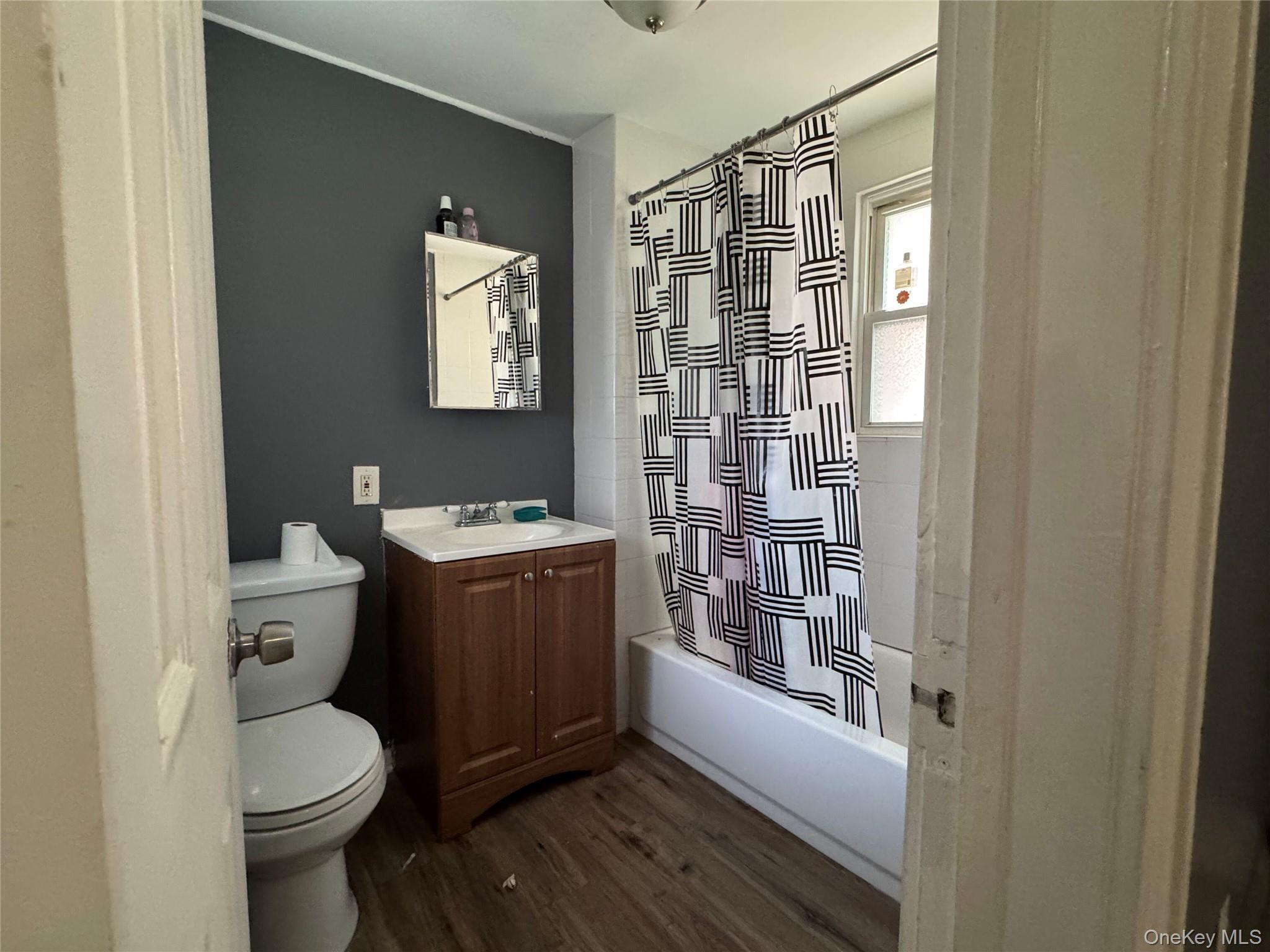 Single Family Graham Nassau County, NY 11550, MLS-902173-9