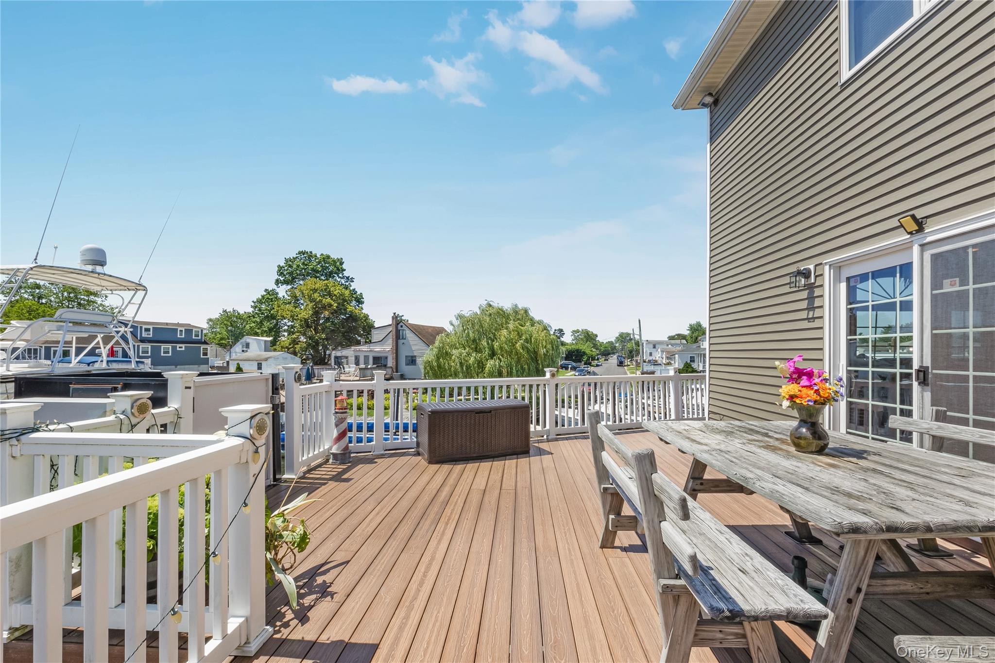 Single Family 9th  Suffolk County, NY 11757, MLS-902240-27