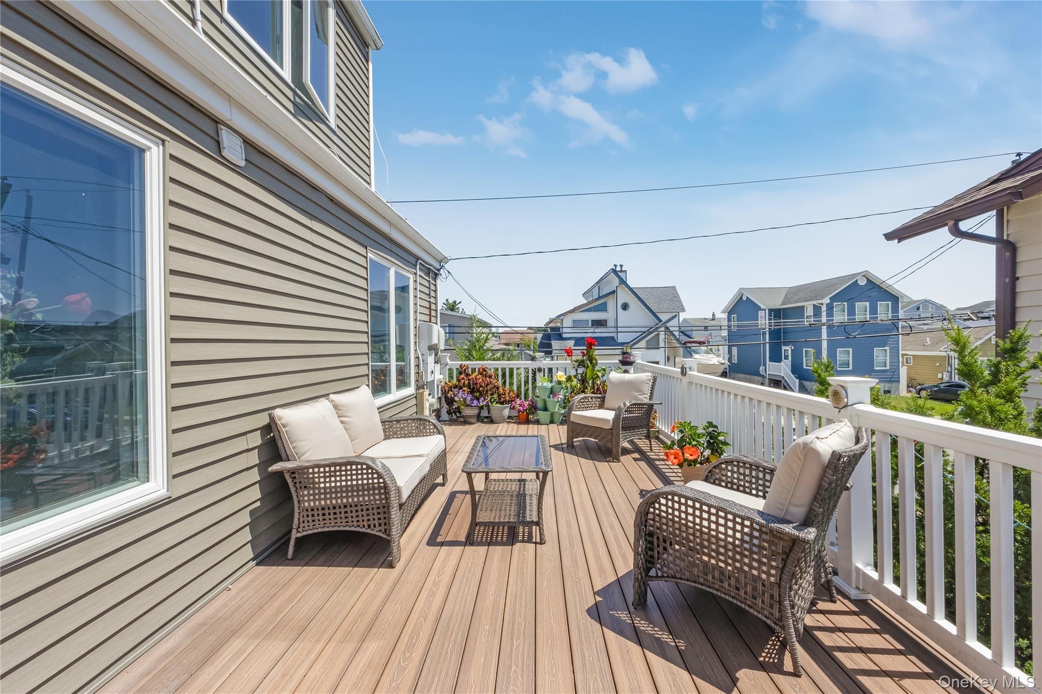 Single Family 9th  Suffolk County, NY 11757, MLS-902240-28