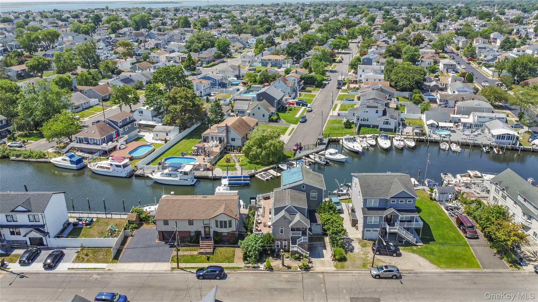 Single Family 9th  Suffolk County, NY 11757, MLS-902240-4