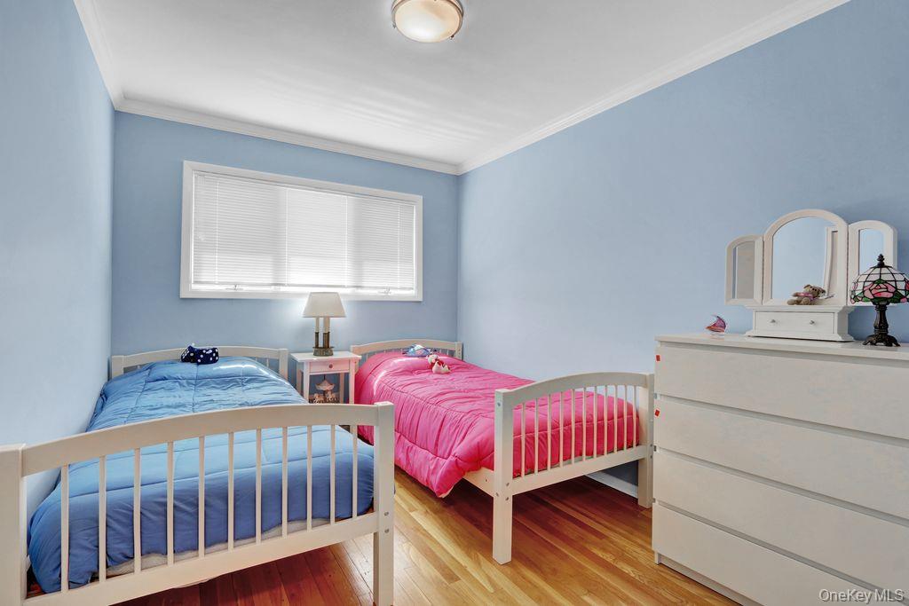 Single Family Nassau  Nassau County, NY 11520, MLS-902288-16