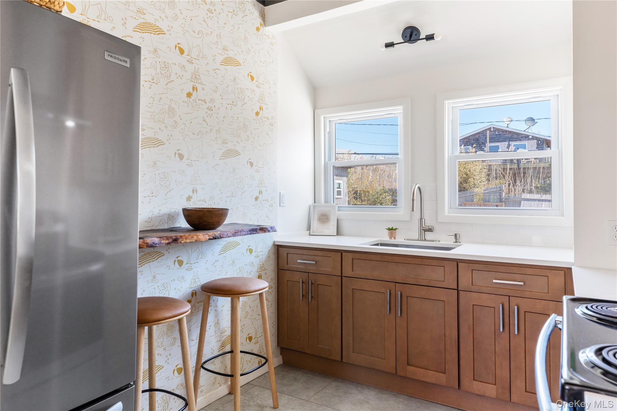 Single Family Surfview Suffolk County, NY 11770, MLS-902299-13