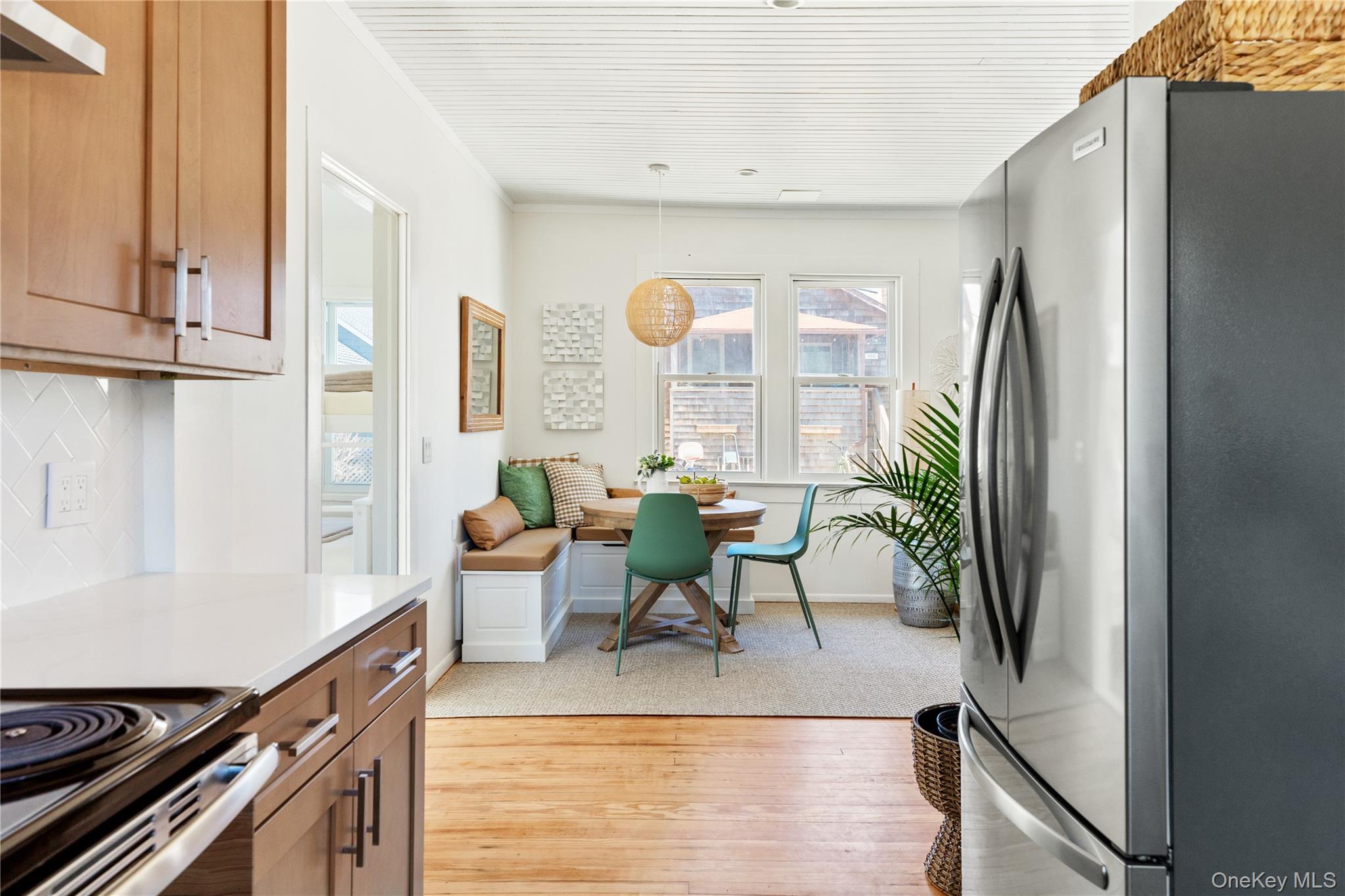 Single Family Surfview Suffolk County, NY 11770, MLS-902299-16