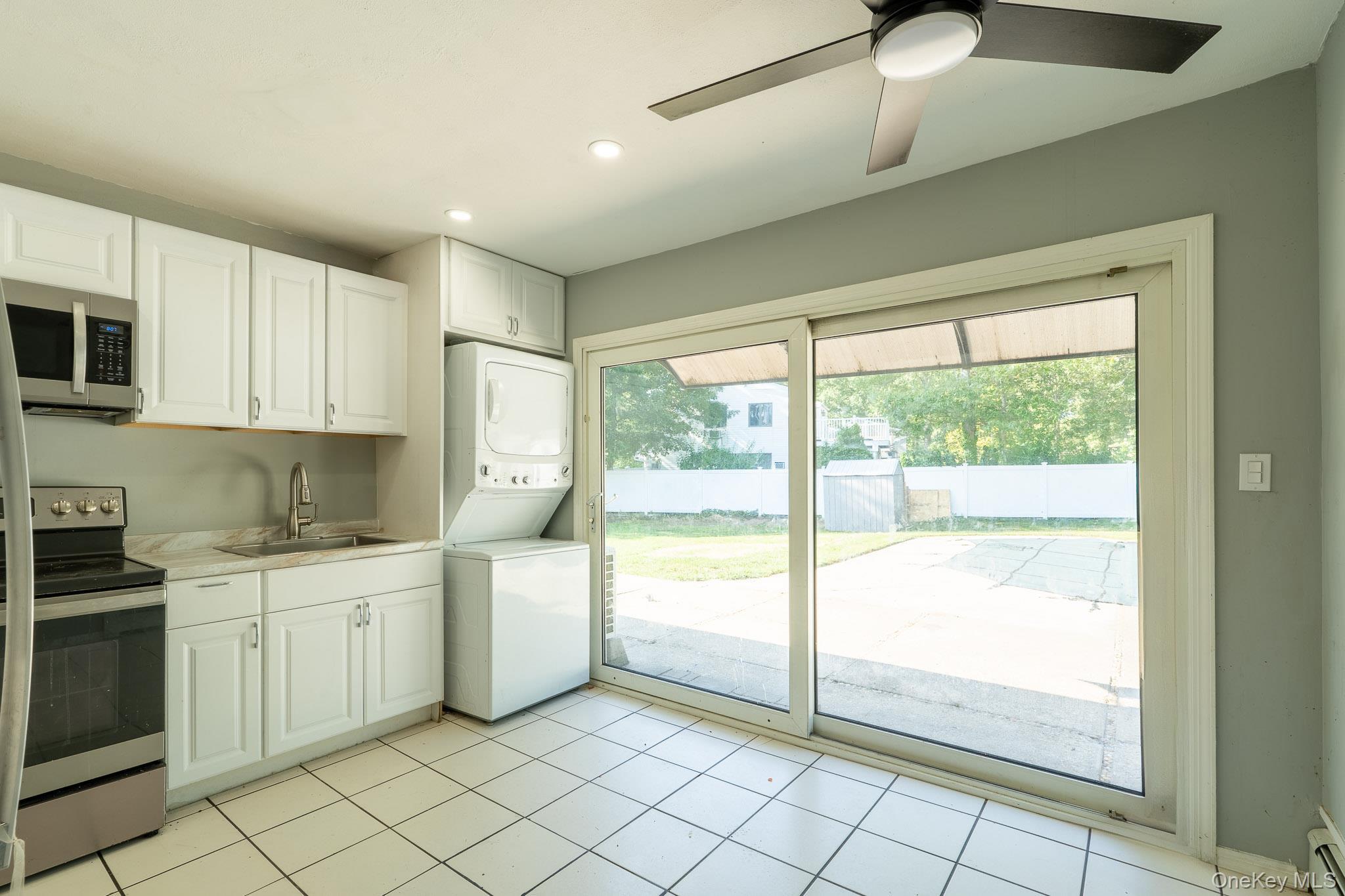 Single Family Mount Snow  Suffolk County, NY 11727, MLS-902353-16