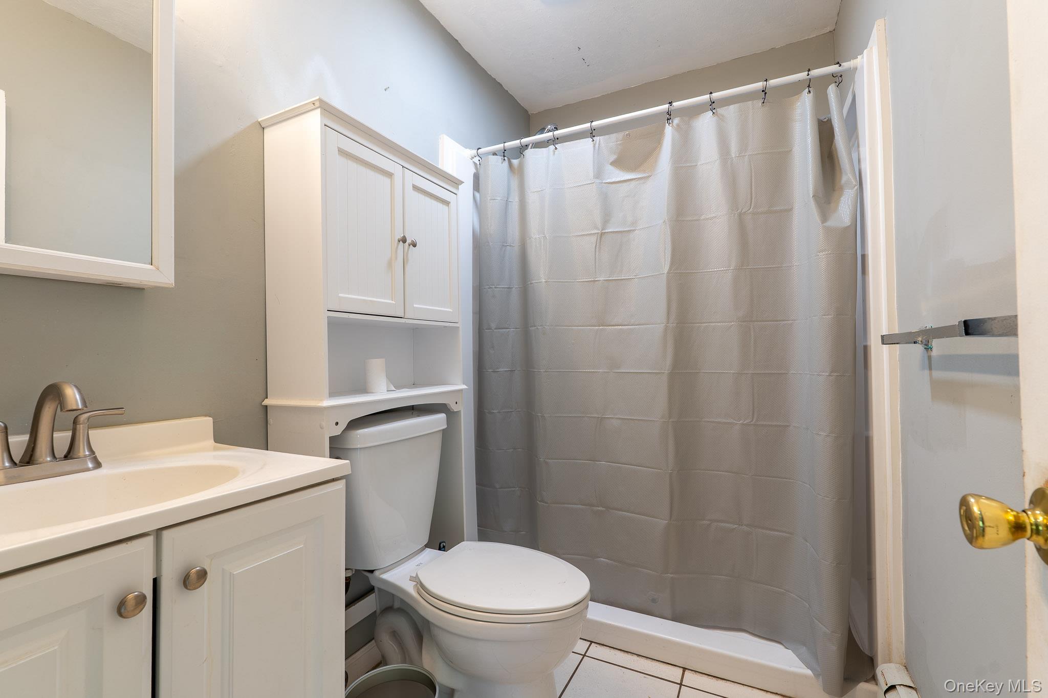 Single Family Mount Snow  Suffolk County, NY 11727, MLS-902353-20