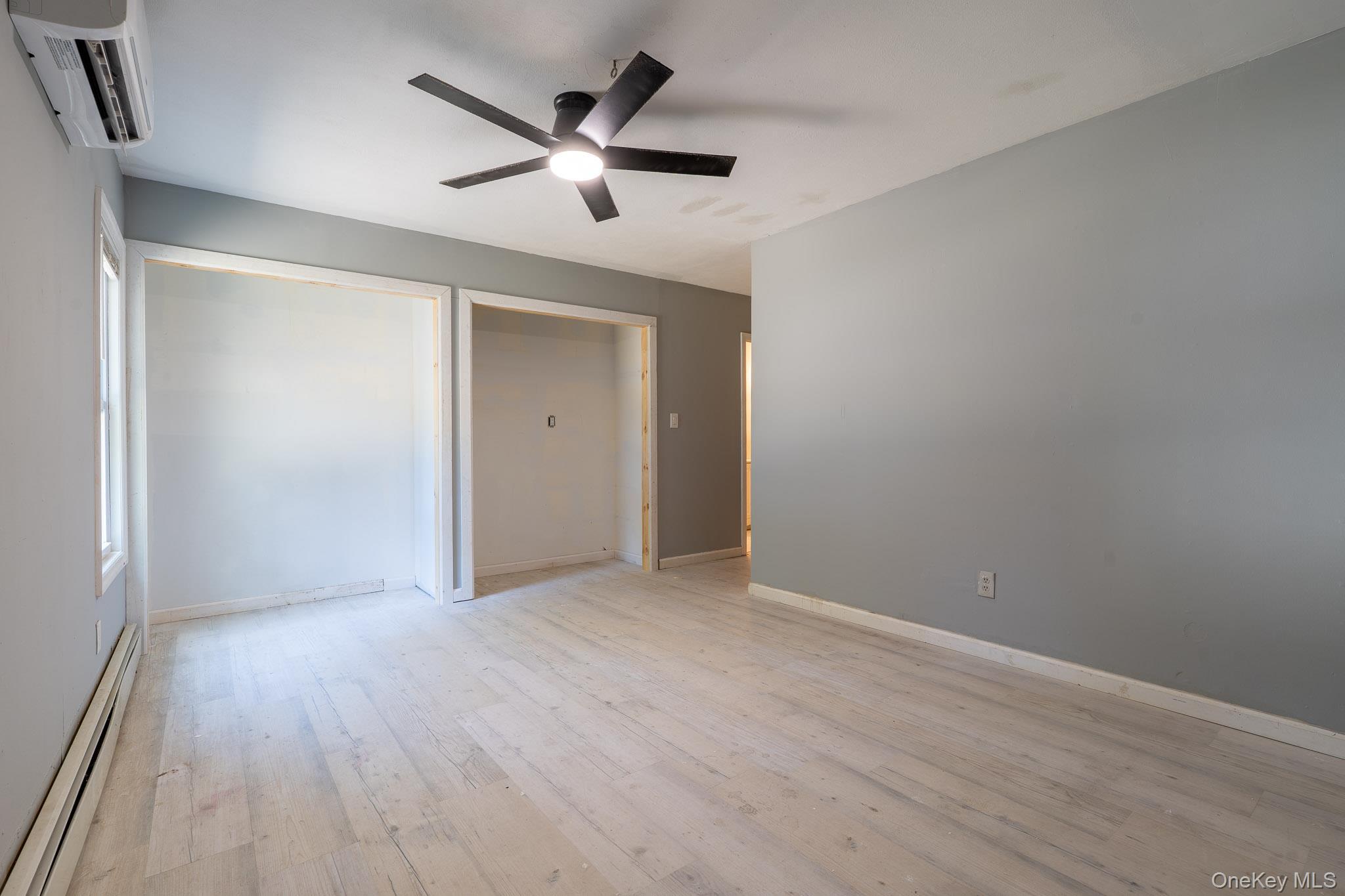 Single Family Mount Snow  Suffolk County, NY 11727, MLS-902353-22