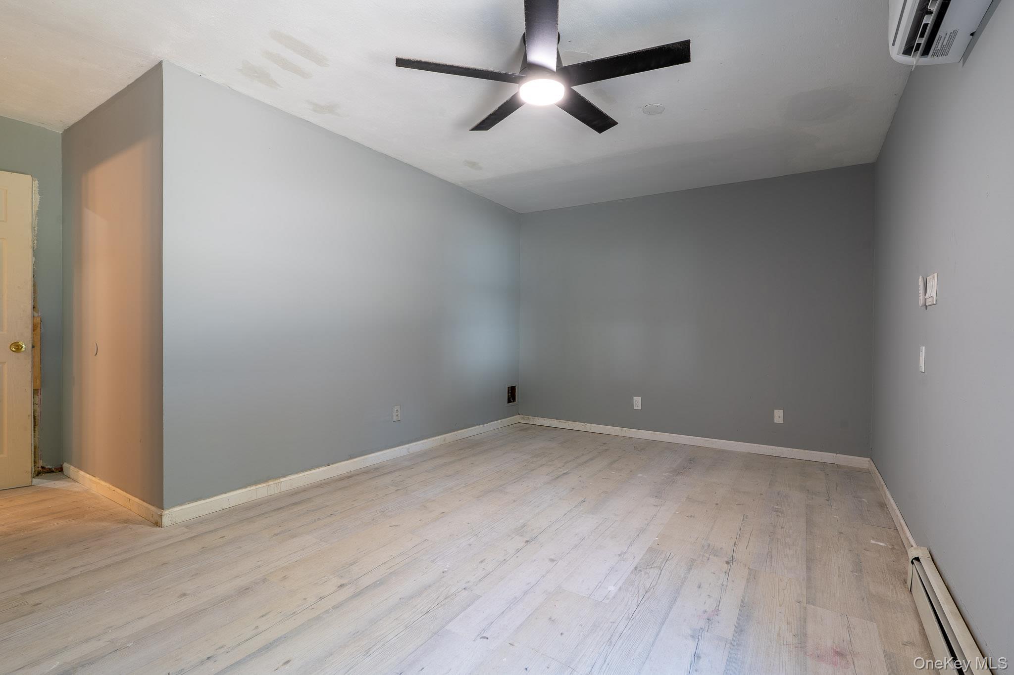 Single Family Mount Snow  Suffolk County, NY 11727, MLS-902353-26