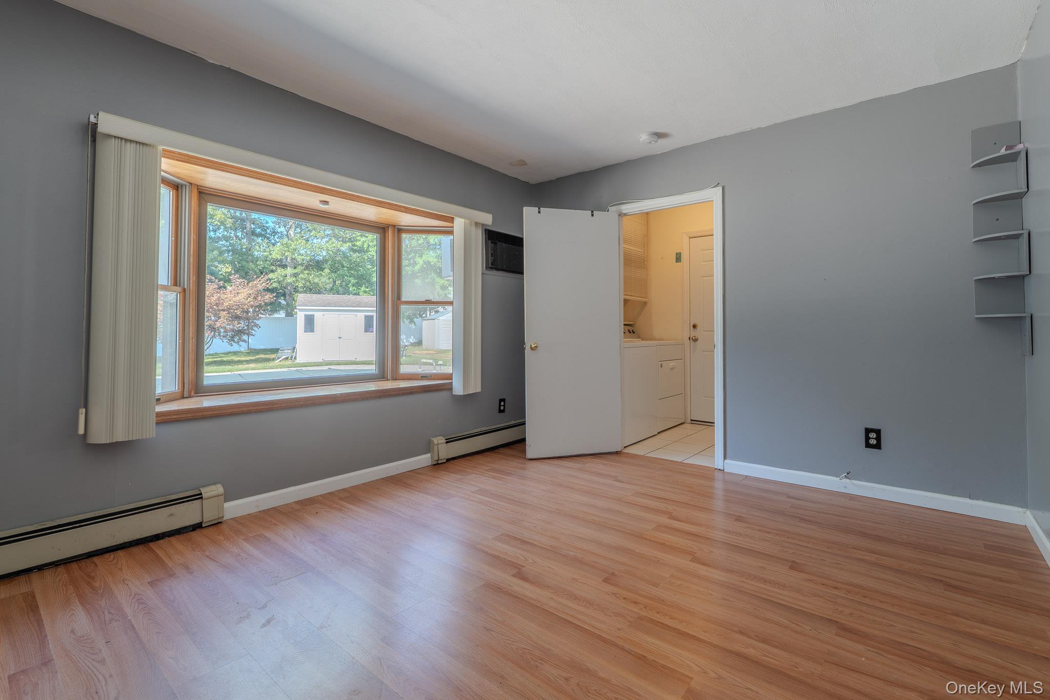 Single Family Mount Snow  Suffolk County, NY 11727, MLS-902353-37