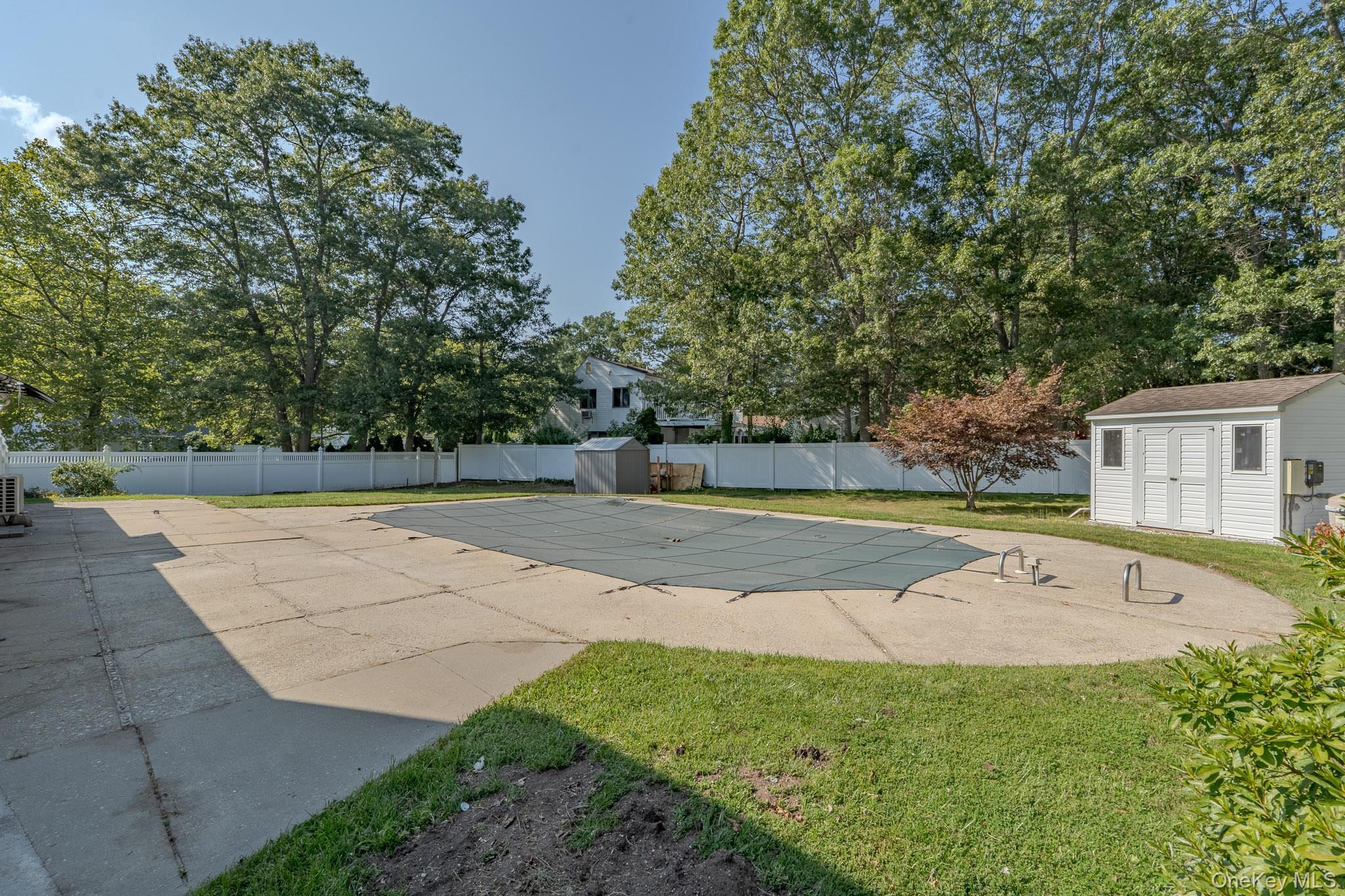 Single Family Mount Snow  Suffolk County, NY 11727, MLS-902353-6