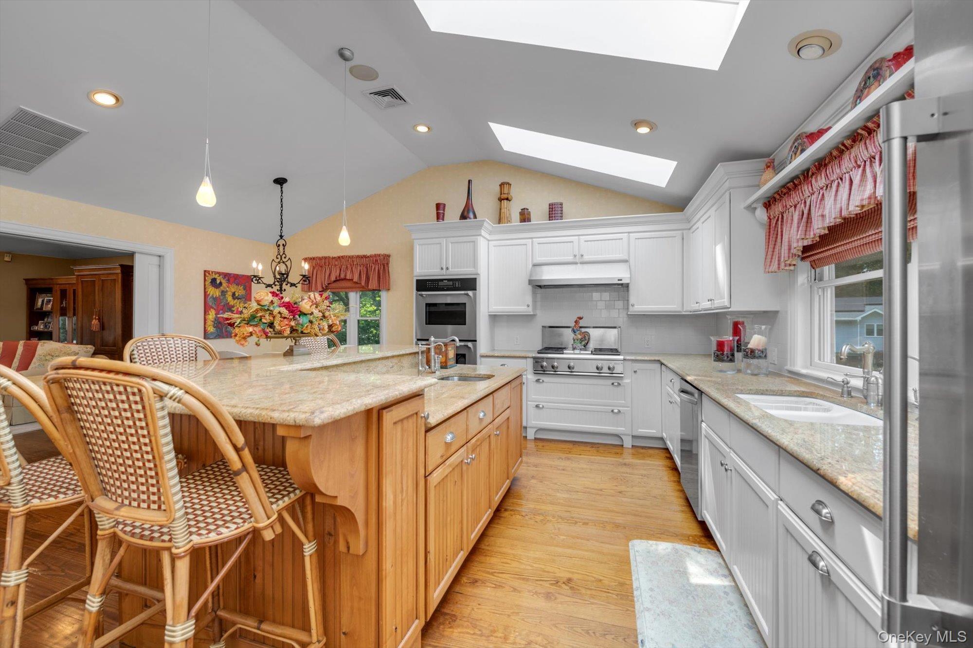 Single Family Briarfield Nassau County, NY 11020, MLS-902365-11