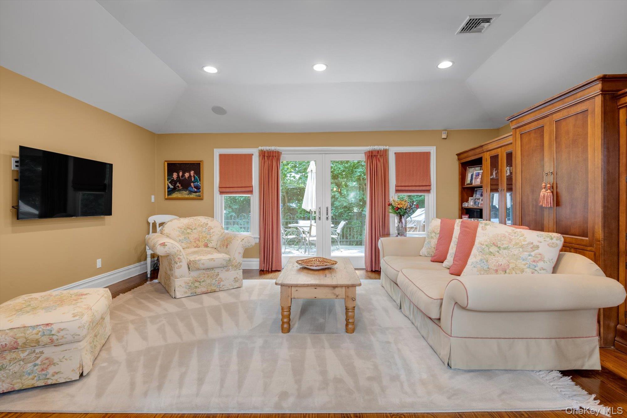 Single Family Briarfield Nassau County, NY 11020, MLS-902365-15