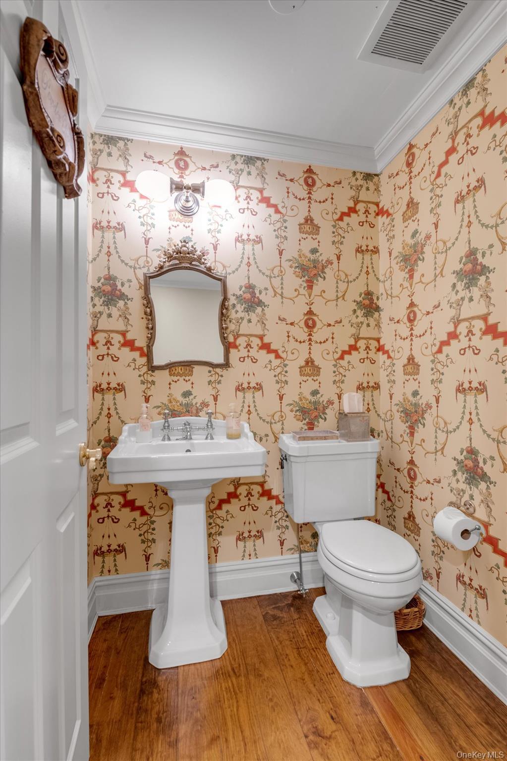 Single Family Briarfield Nassau County, NY 11020, MLS-902365-16