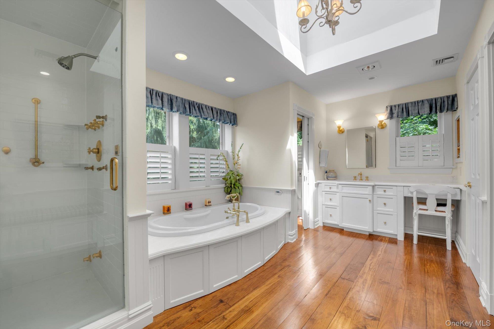 Single Family Briarfield Nassau County, NY 11020, MLS-902365-24