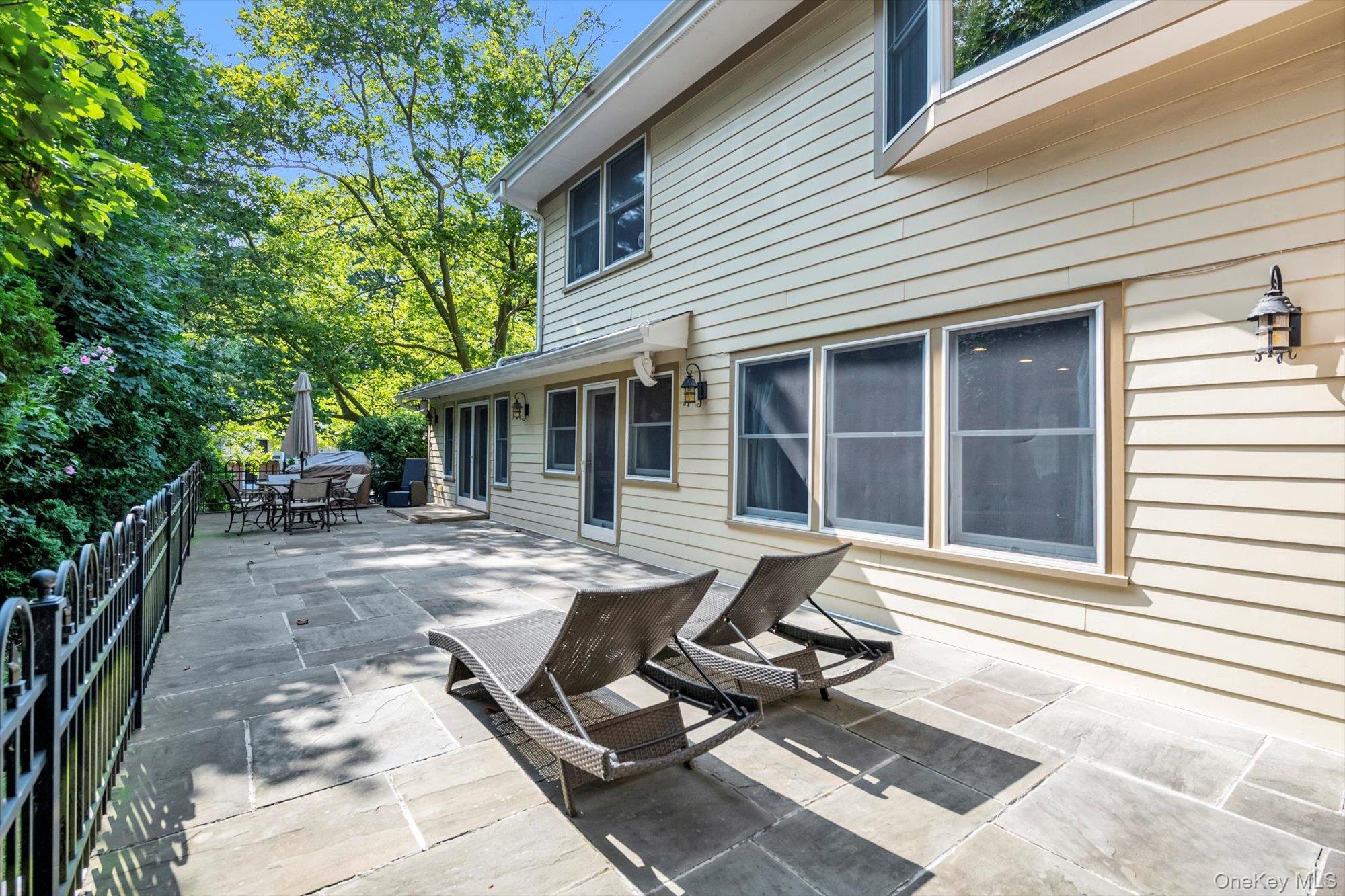 Single Family Briarfield Nassau County, NY 11020, MLS-902365-33